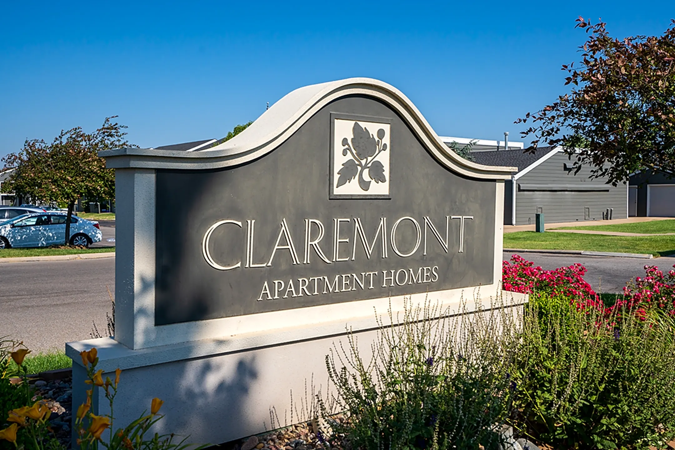 Community Signage - Claremont - Wichita, KS