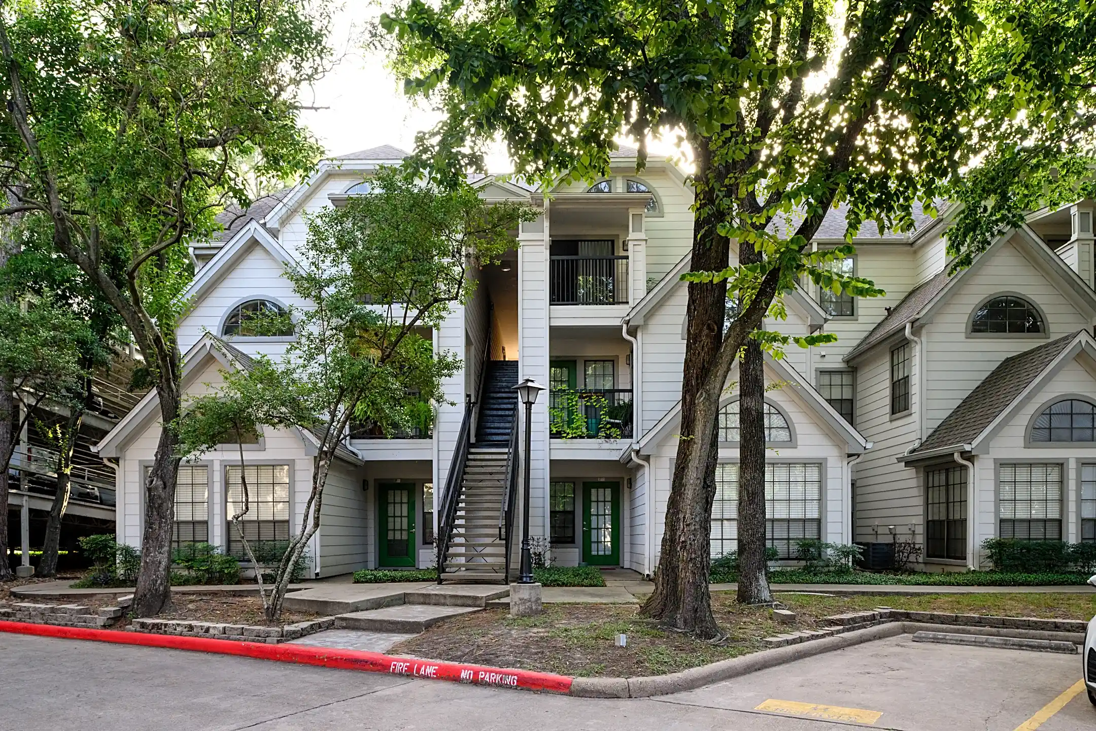 The Grove at White Oak 1710 West TC Jester Houston, TX Apartments