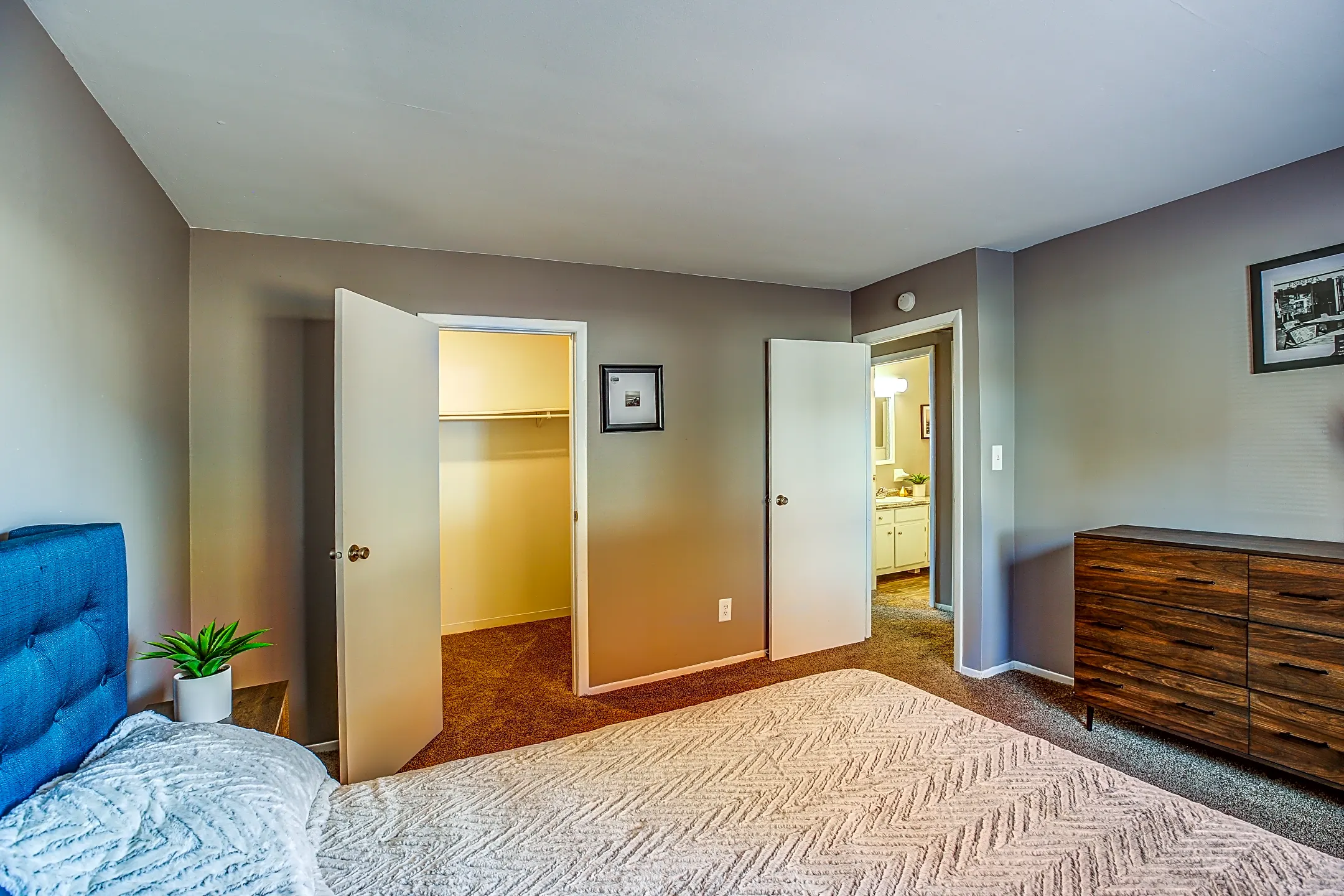 Bedroom - The Brandt at 6851 - Dayton, OH