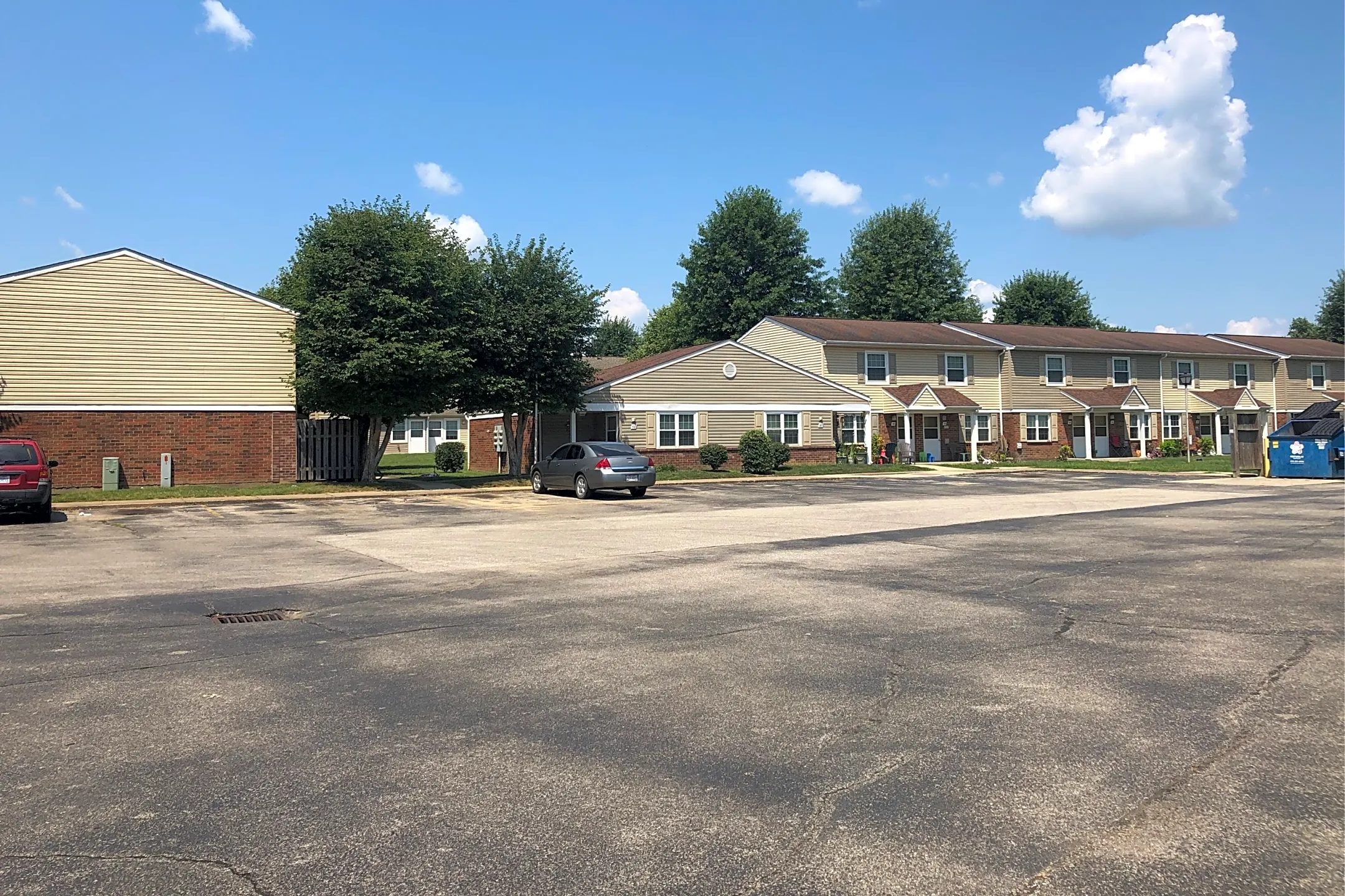 Lawrence Manor Apartments South Point, OH 45680