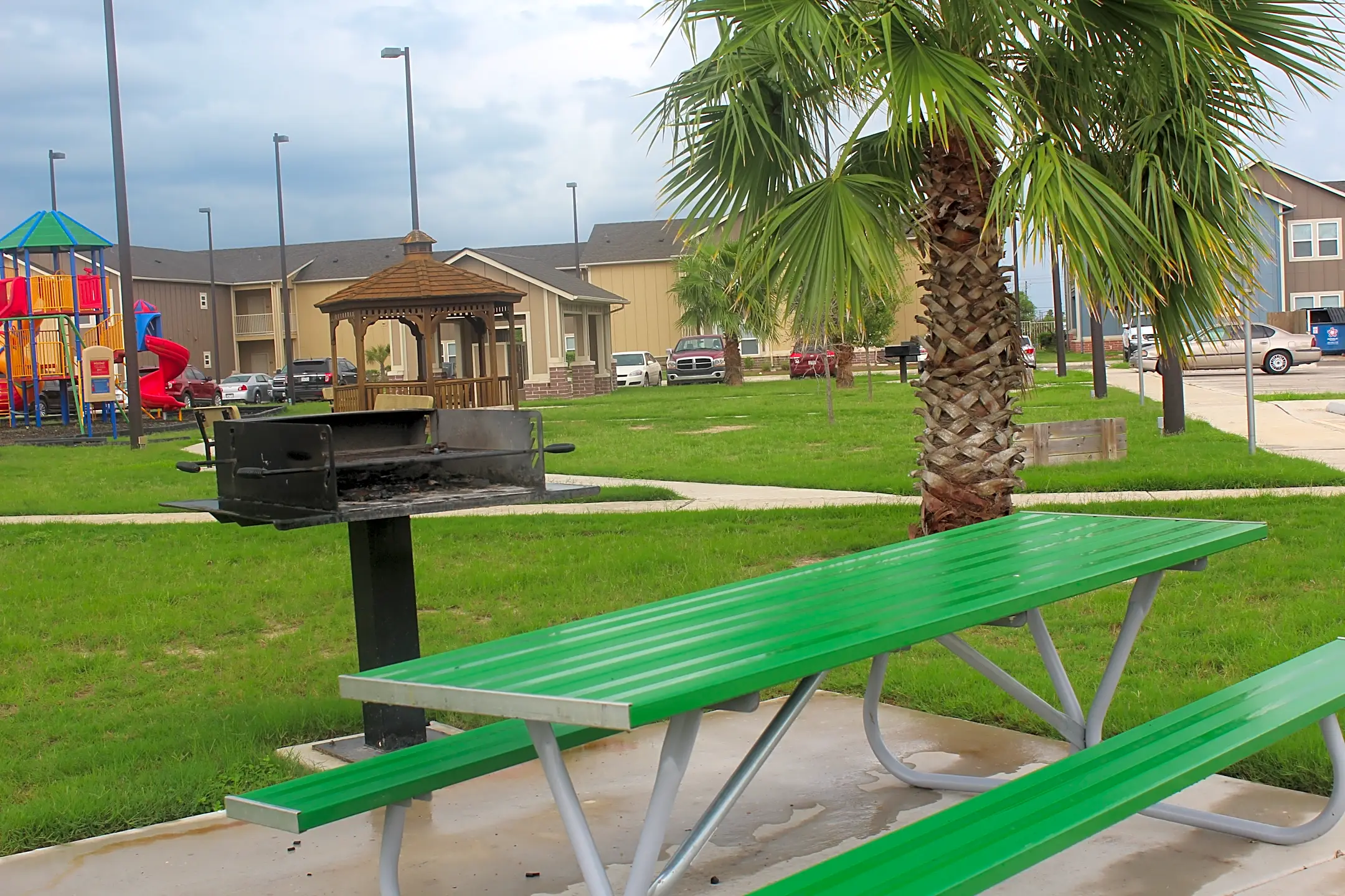 Sunquest Apartments 23850 N Stuart Place Rd Harlingen, TX