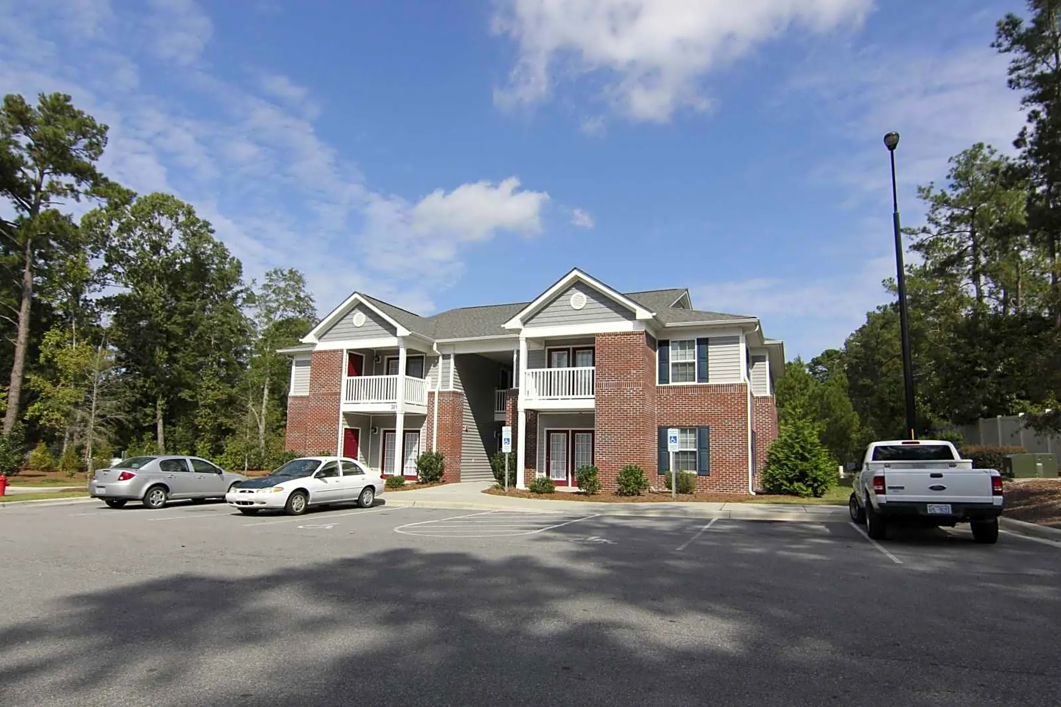 Swanzy Ridge Apartments Elizabethtown, NC 28337