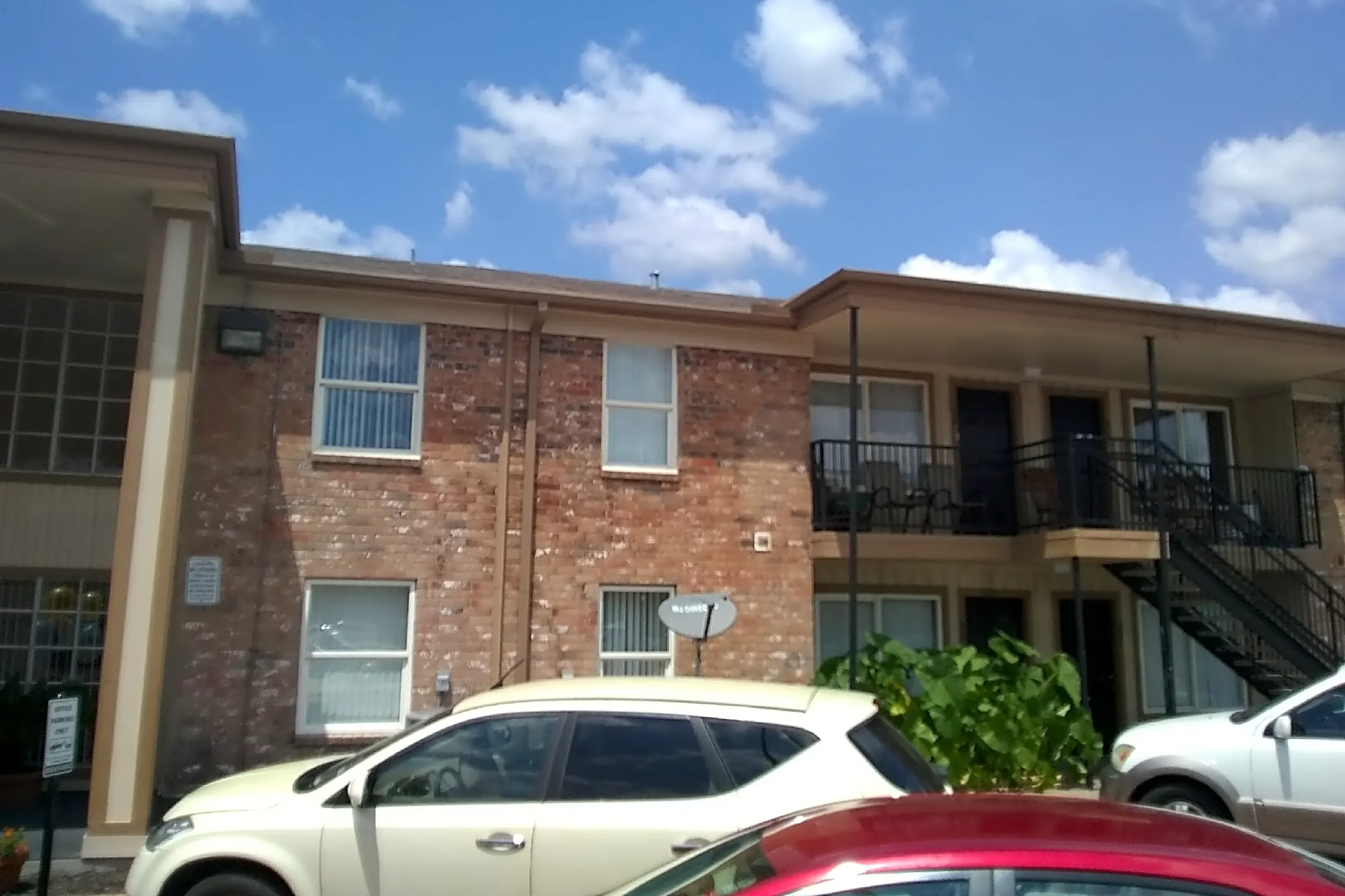 Villa del Sol Apartments - Houston, TX 77080