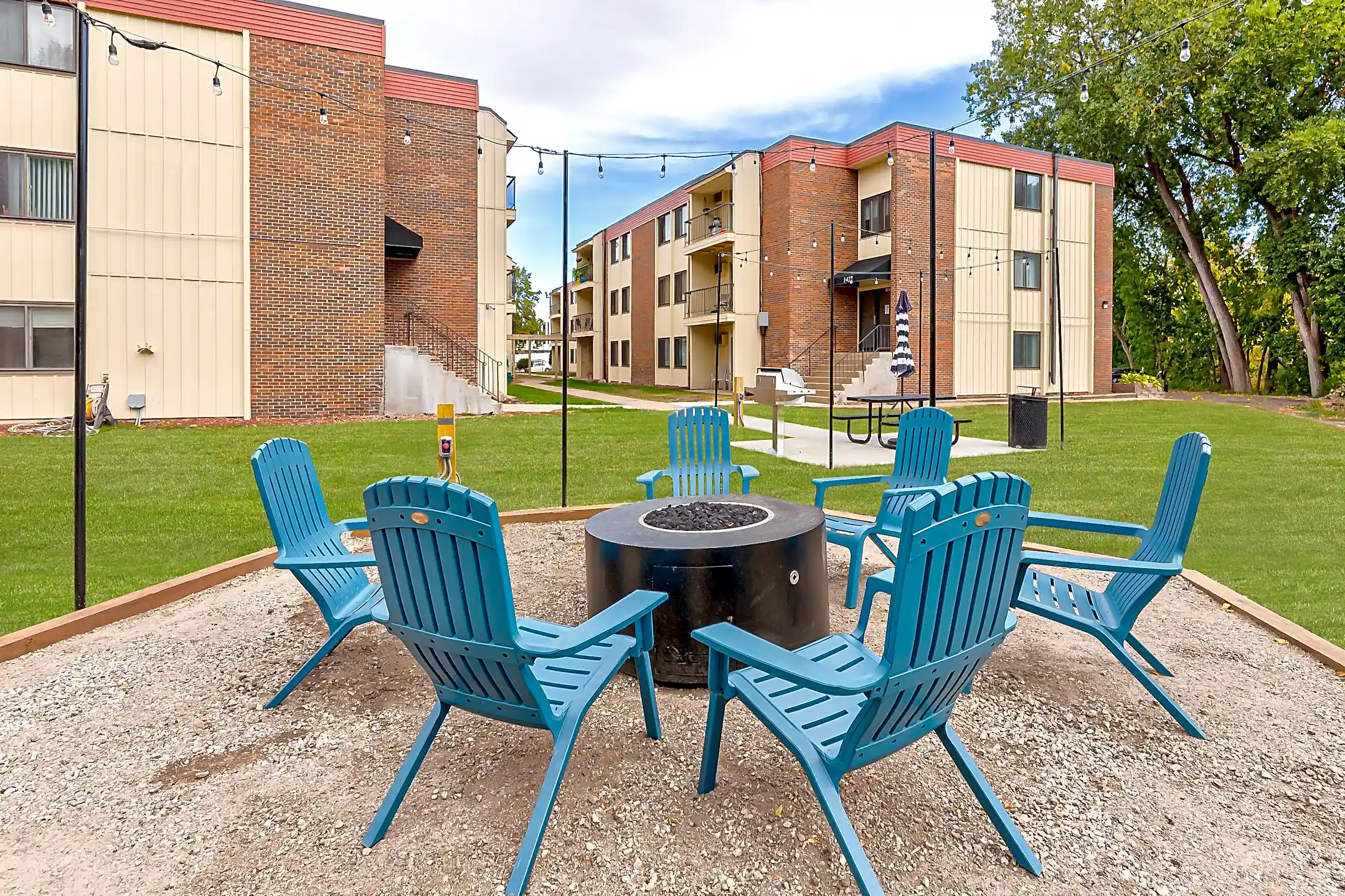 Park West Apartments - 1425 Colorado Ave S | Saint Louis Park, MN ...