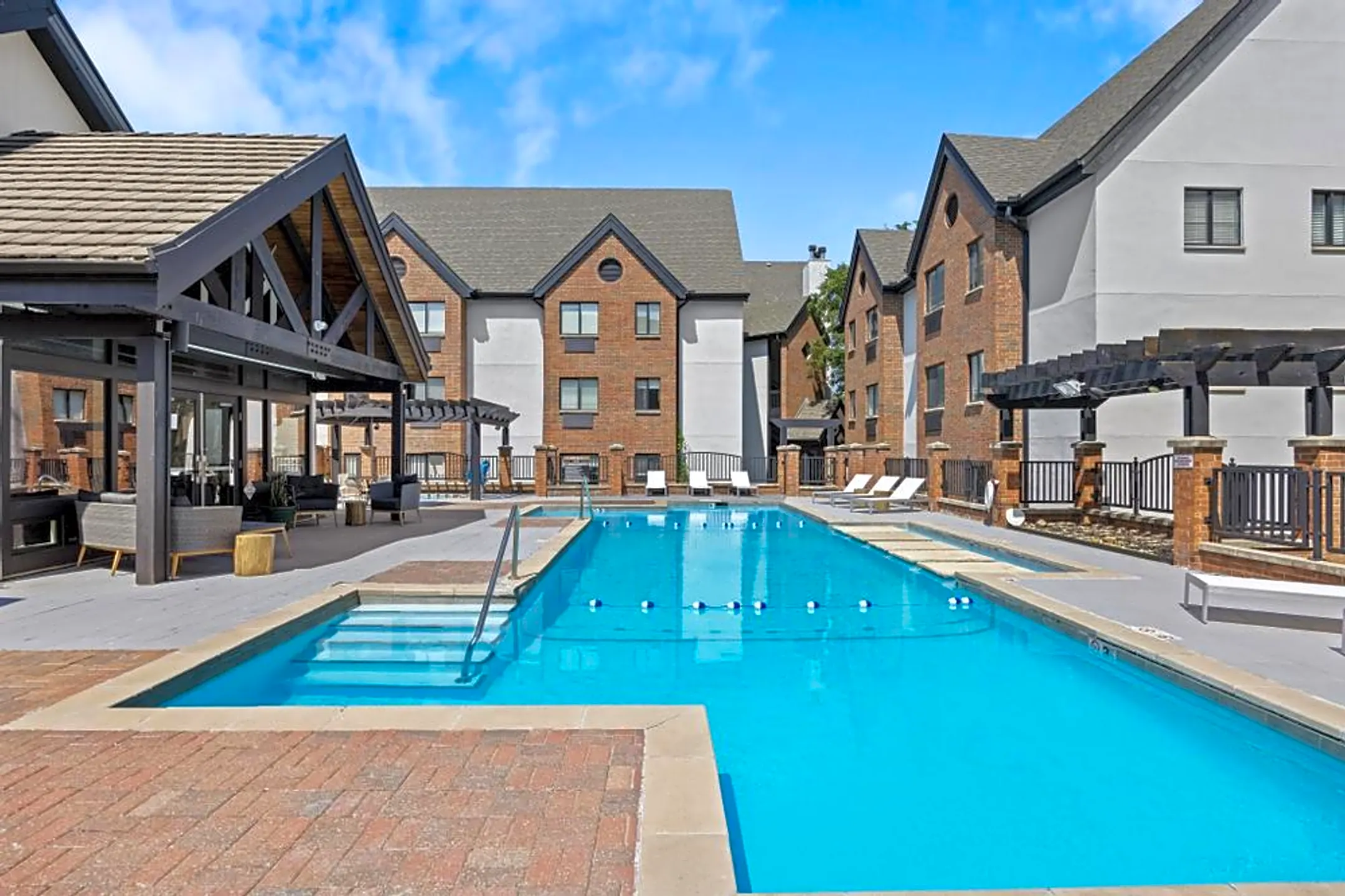Pool - AVIA Apartments At College Boulevard - Overland Park, KS