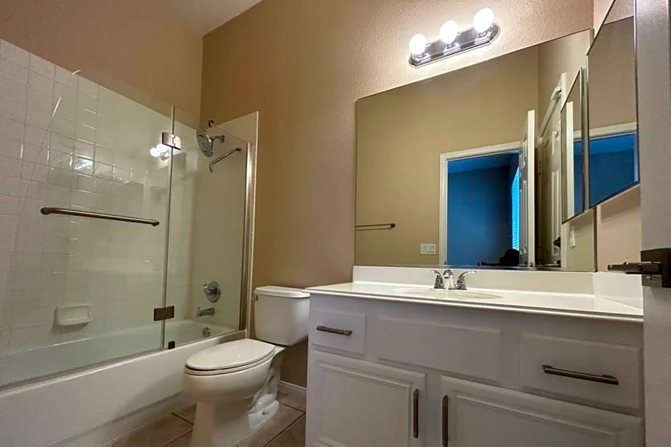 Bathroom - 9735 Phoenician Ave #0 - Las Vegas, NV