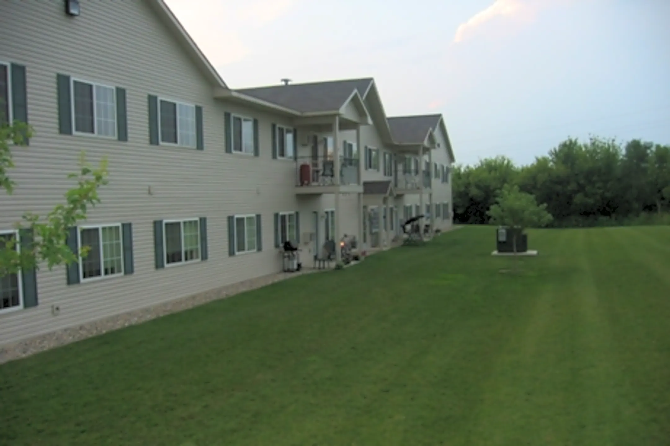 Pheasant Hollow Apartments 91 D Ave Grundy Center, IA Apartments