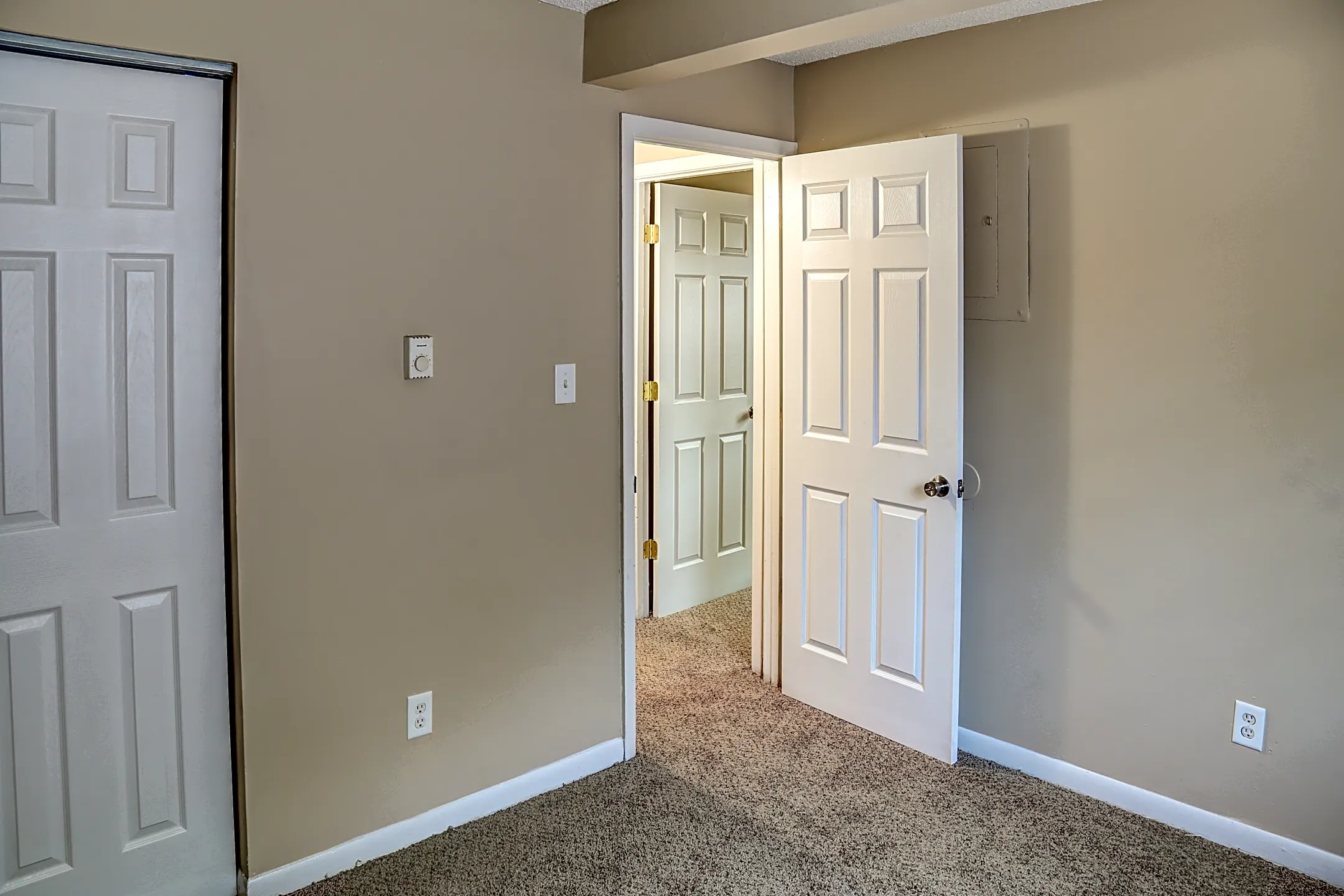 Meadowbrook Apartments Burlington, KY 41005