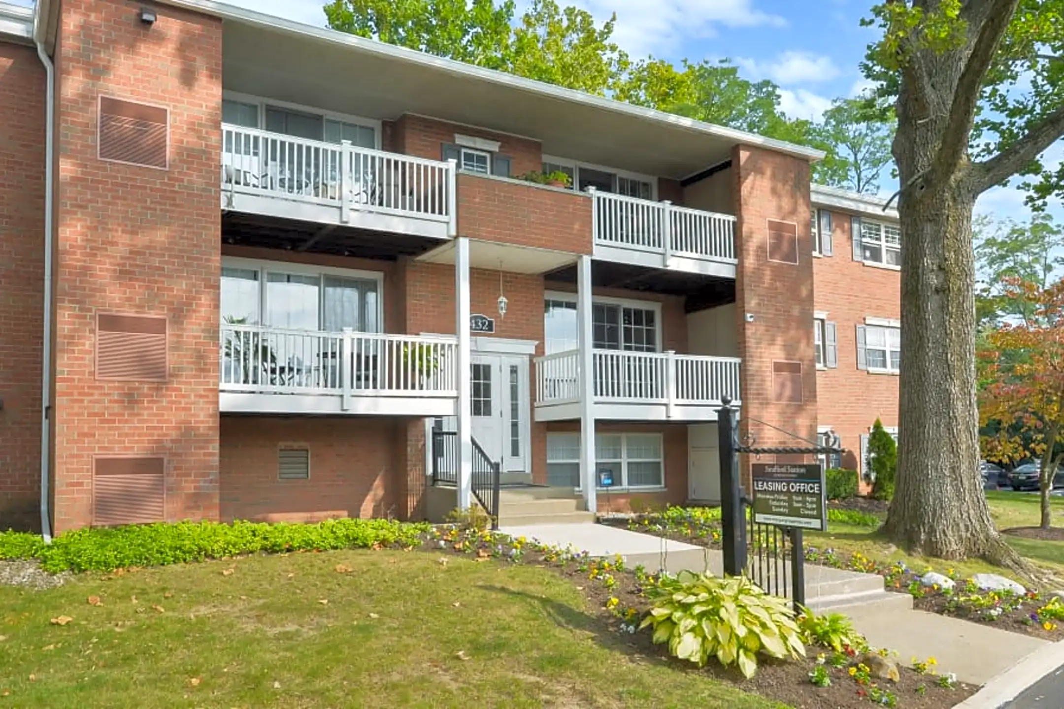 Building - Strafford Station Apartment Homes - Wayne, PA