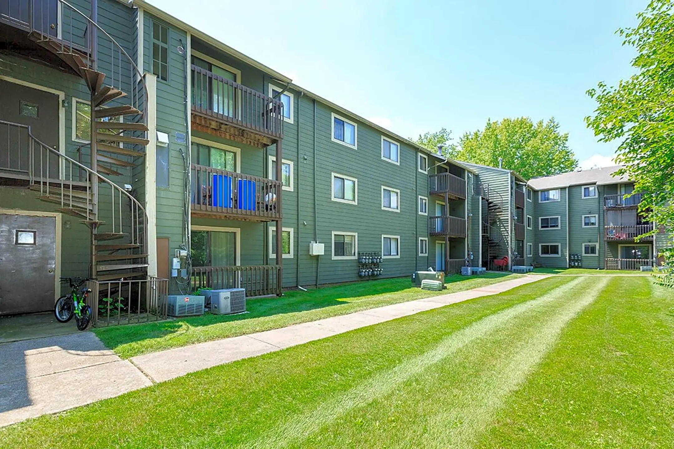 Pheasant Ridge Apartments 3500 70th St Moline, IL Apartments for