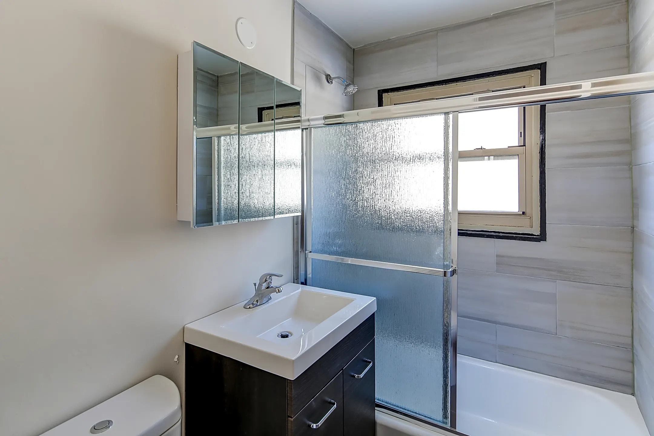 817 Seward Apartments 817 Seward St Evanston, IL Apartments for