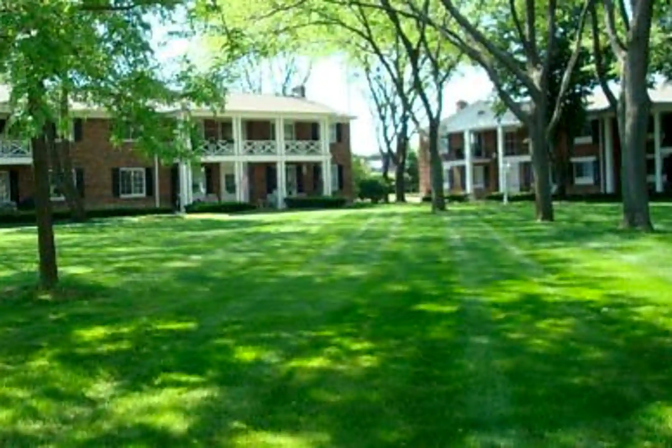 Bella Vista Manor Apartments 115 Bella Vista Dr Grand Blanc, MI