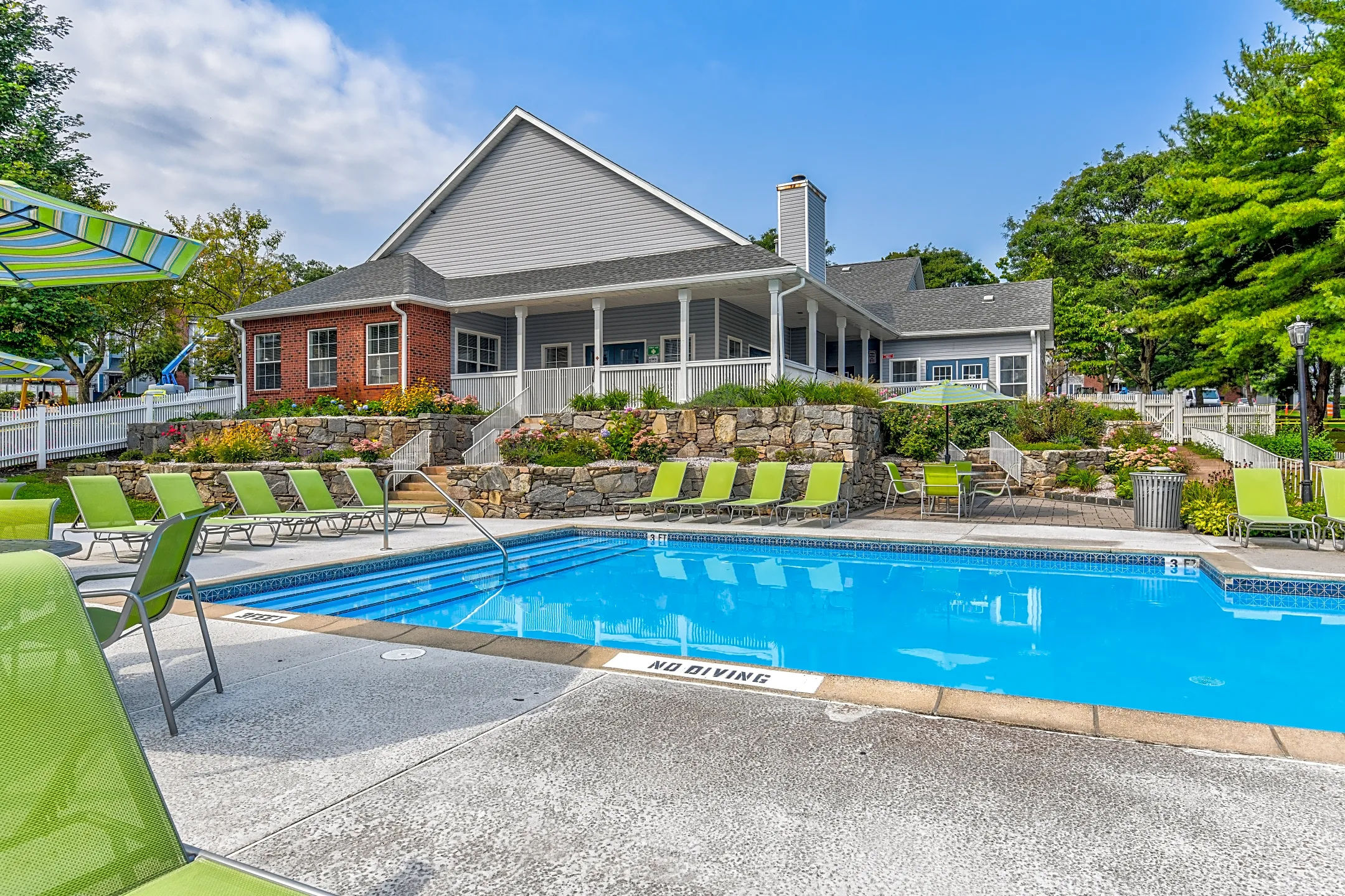 Pool - The Village At Wethersfield - Wethersfield, CT