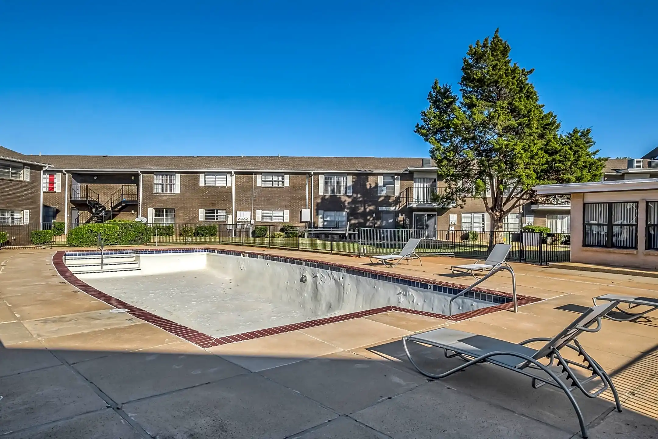 Quail Plaza Apartments Apartments Oklahoma City, OK 73120