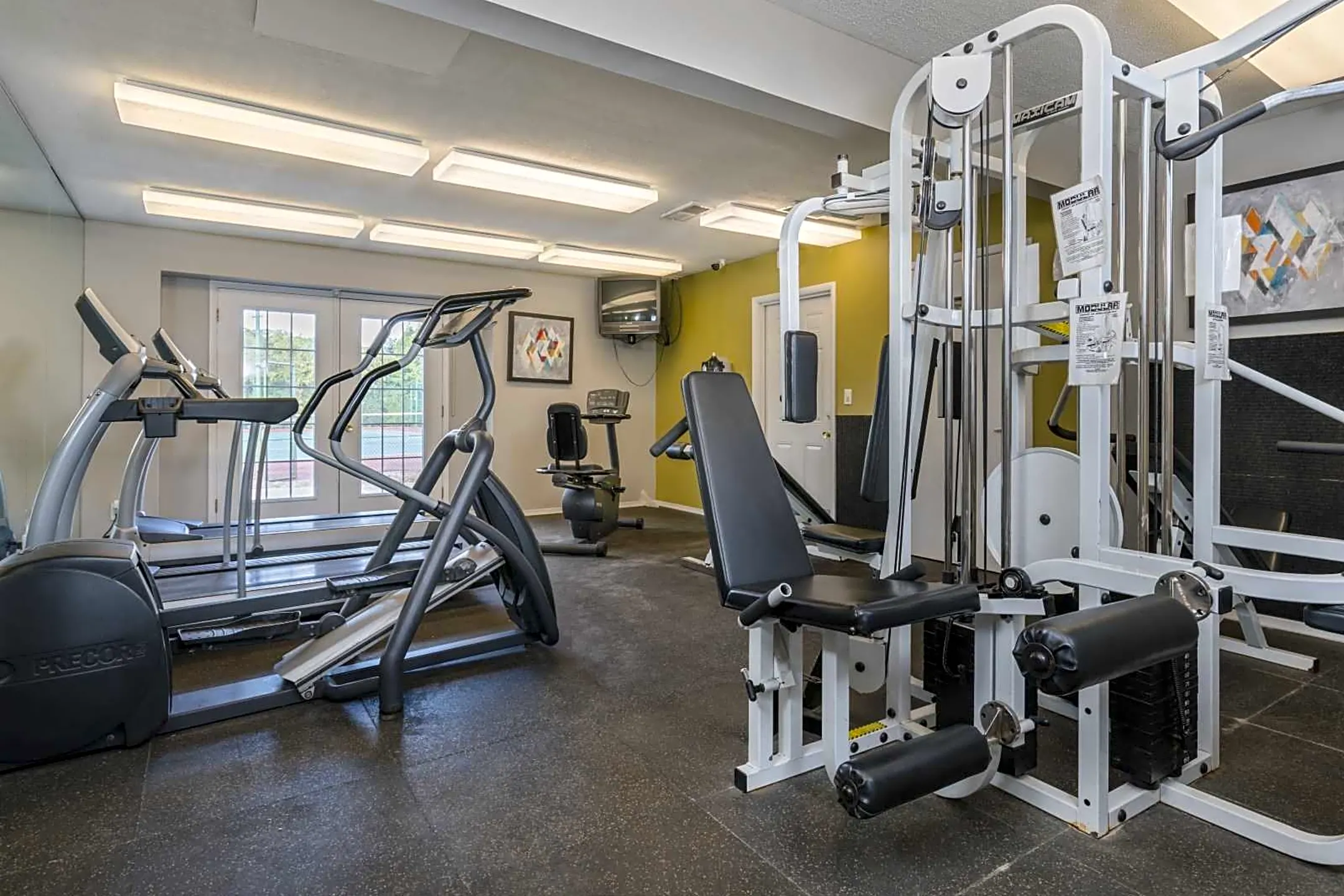 Fitness Weight Room - Diamond Forest - Farmington Hills, MI