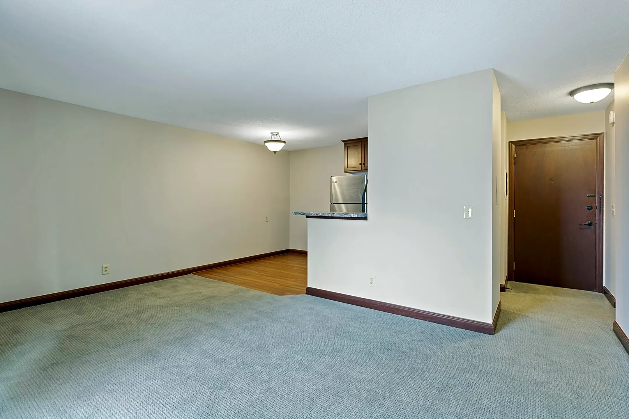 244 Morse Manor Apartments 246 Morse Ave Excelsior, MN Apartments