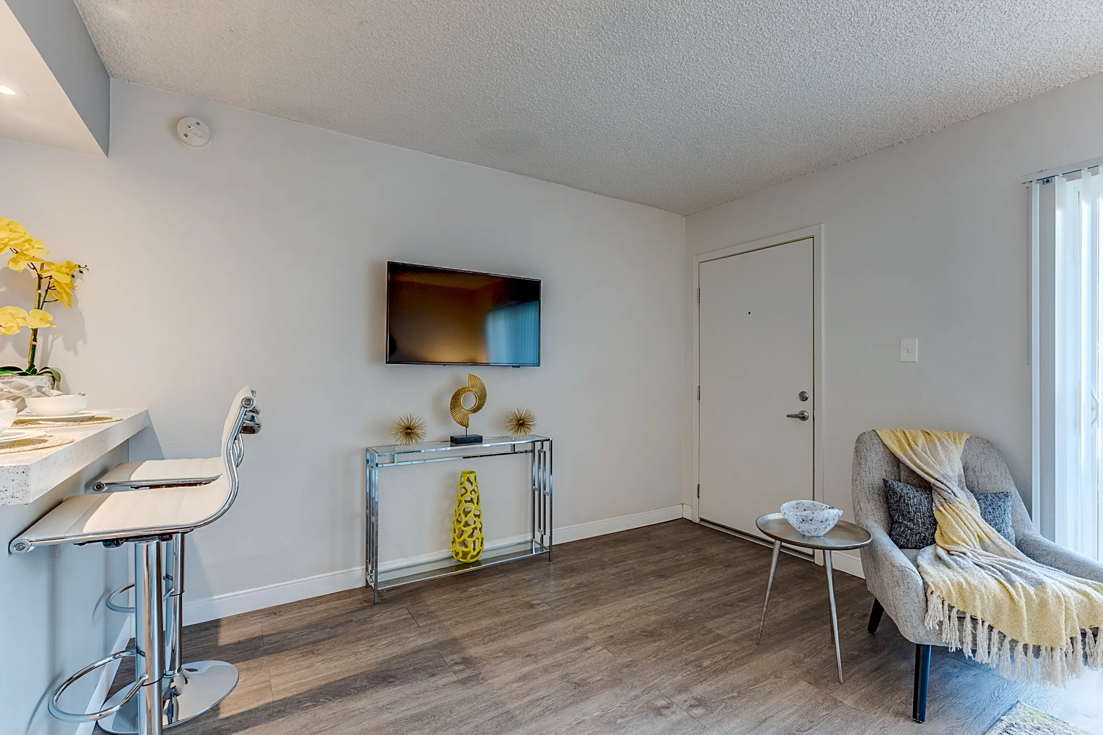 Living Room - Urban 357 - Phoenix, AZ