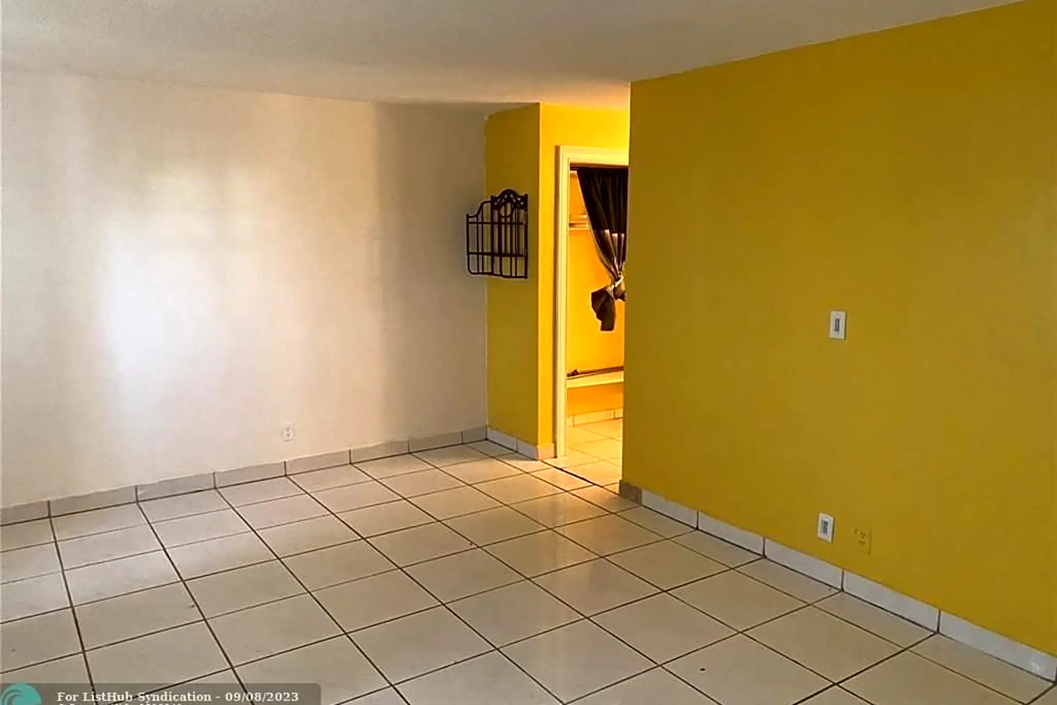 Patio / Deck - 5900 NW 17th Pl #103 - Sunrise, FL