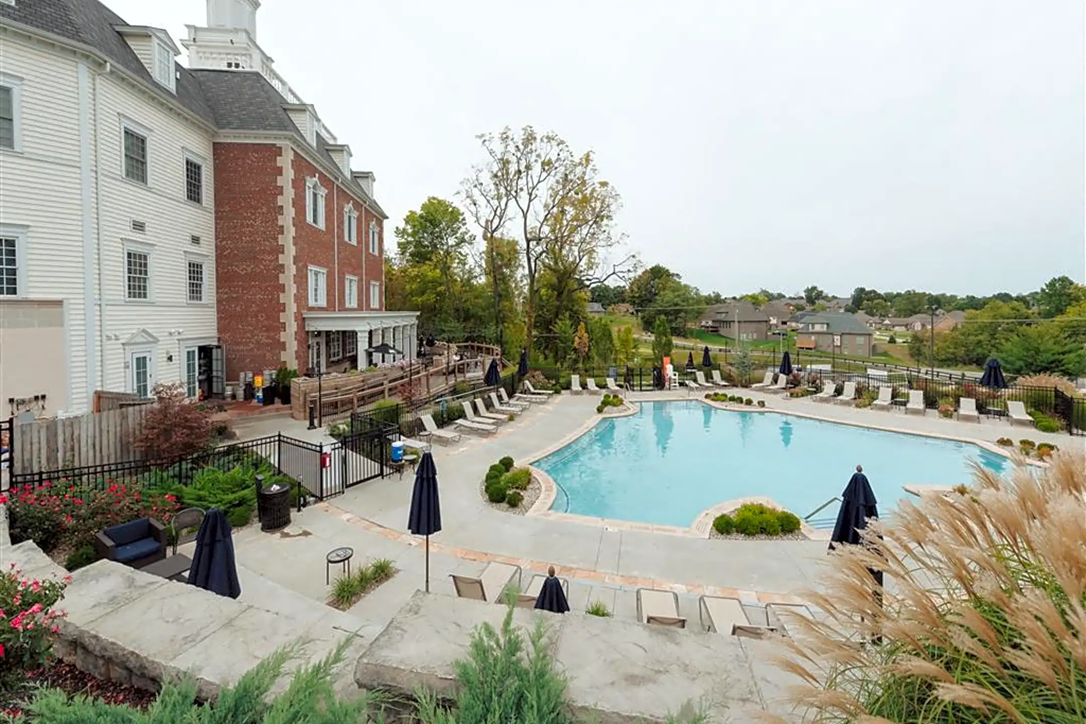 Middletown Landing 700 Landis Ridge Drive Louisville, KY Apartments