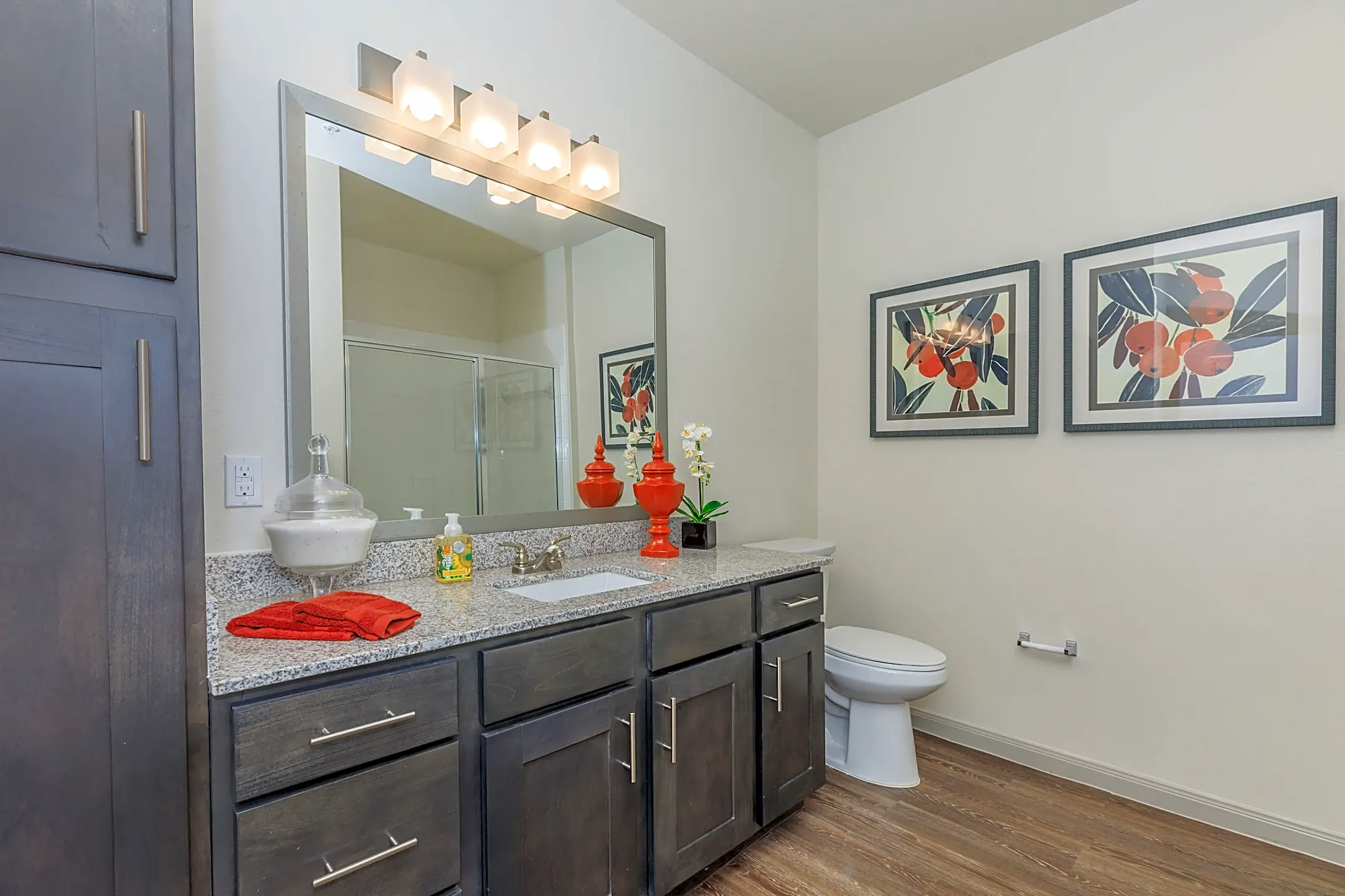 The Retreat At Barbers Hill 10929 Eagle Dr Mont Belvieu, TX