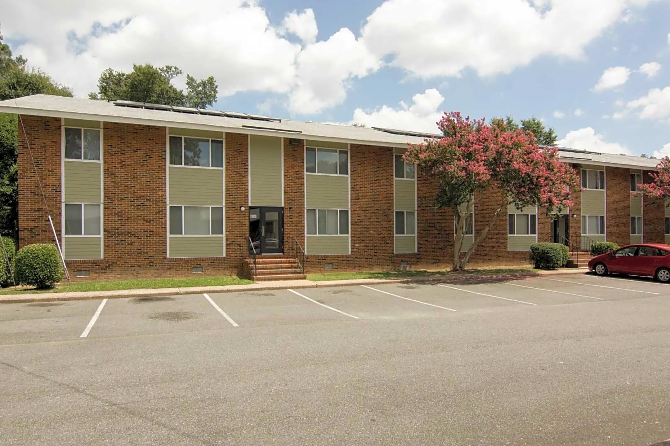 North Oak Apartments - Richmond, VA 23222