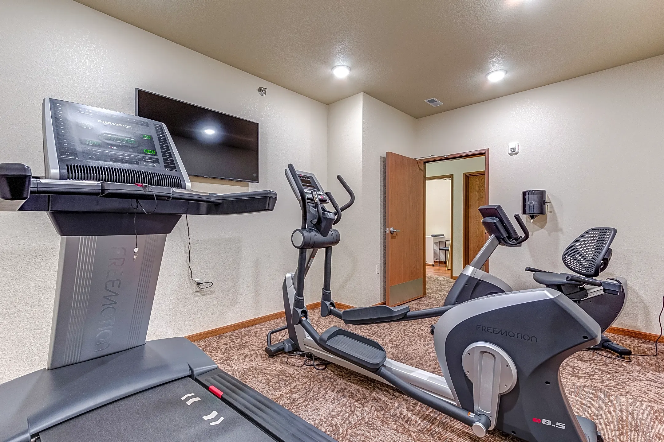 Fitness Weight Room - Homefield Senior Living Apartments - Fargo, ND