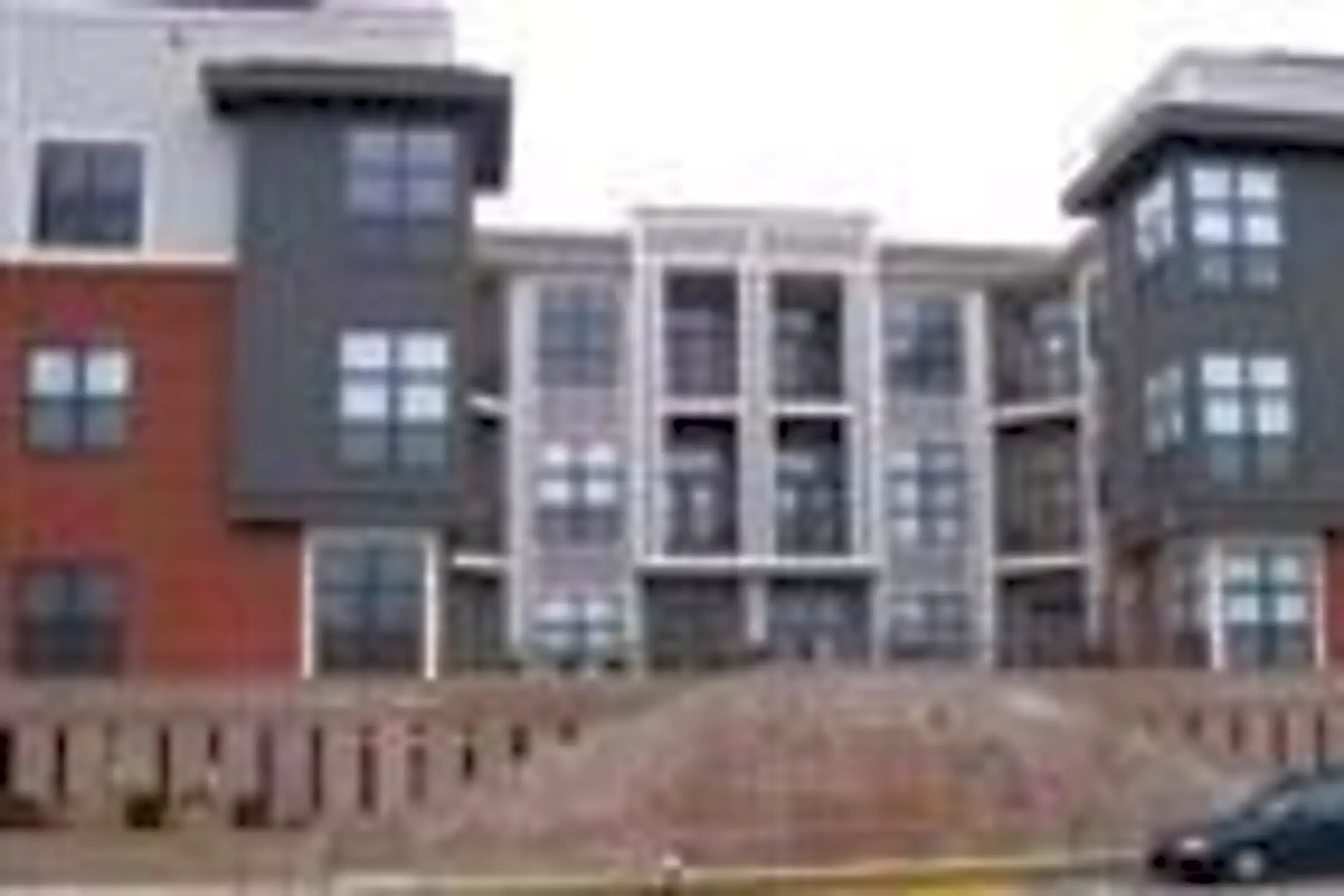 Building - 250 S Martin Luther King Blvd #215 - Lexington, KY