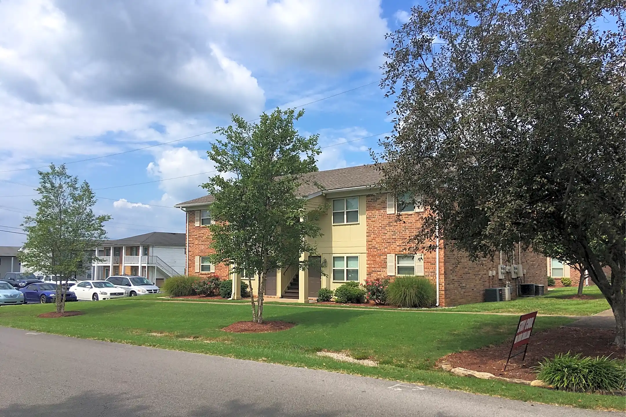 Greenhaven Apartments 2001 Rockcreek Dr Bowling Green, KY