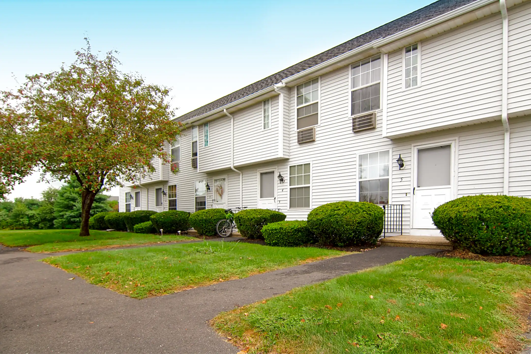 Cornfield Apartments Ellington, CT 06029