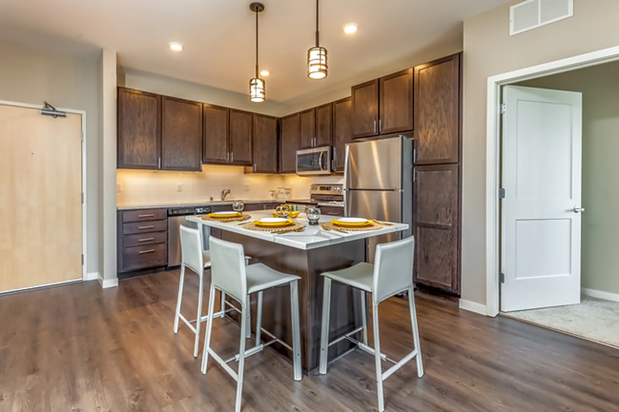 Mahtomedi Flats 730 Wildwood Rd Mahtomedi, MN Apartments for Rent