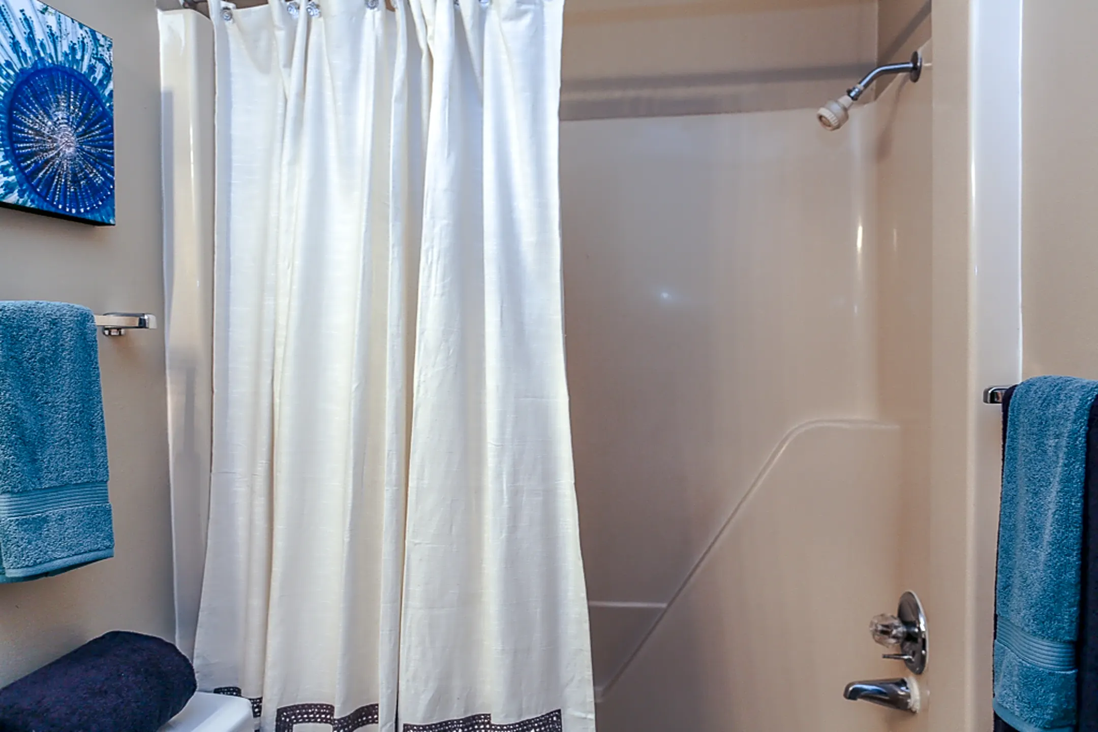 Cedar Point Apartments 3157 Berry Ln Roanoke, VA Apartments for