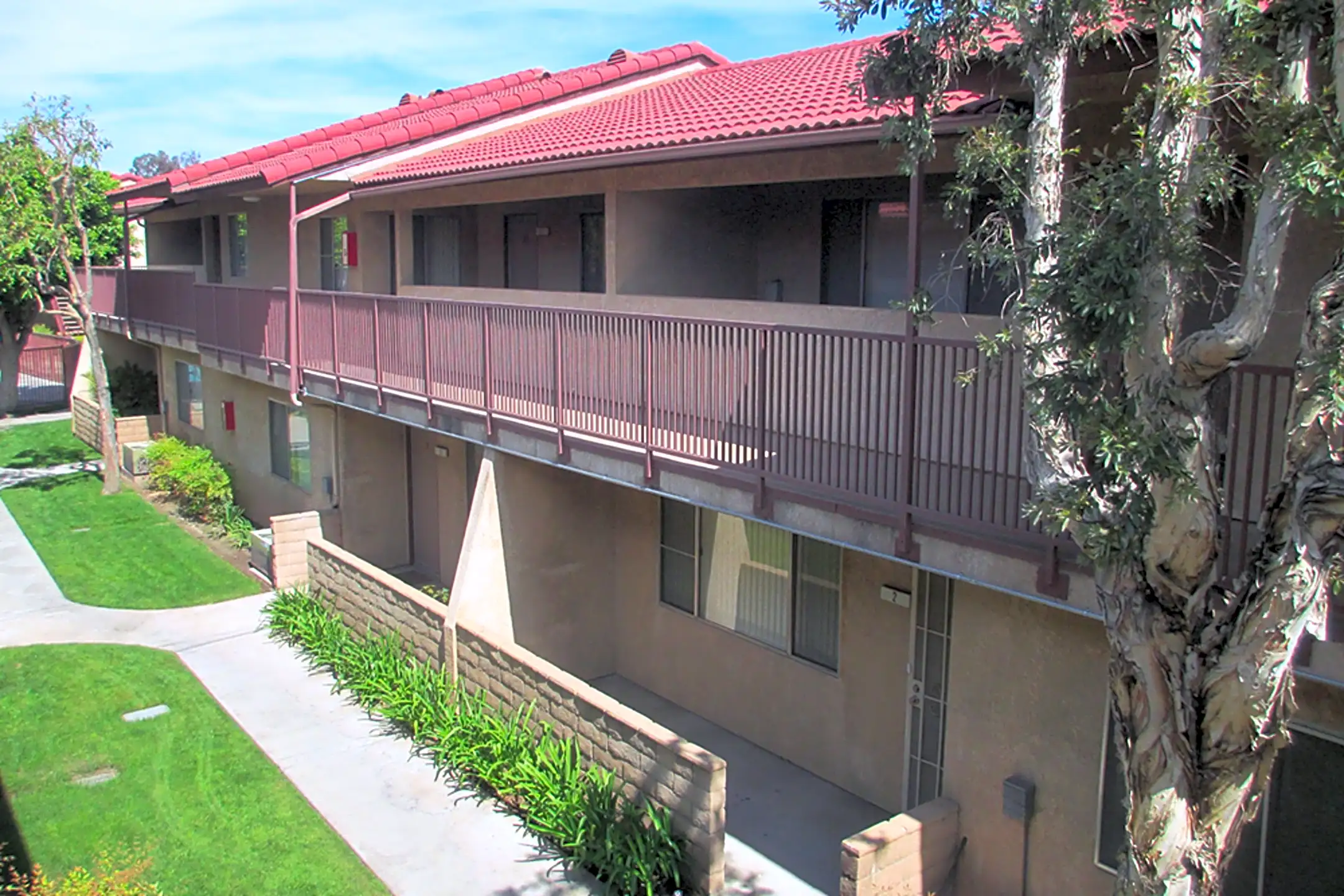 Arrow Crest Apartments Fontana, CA 92335