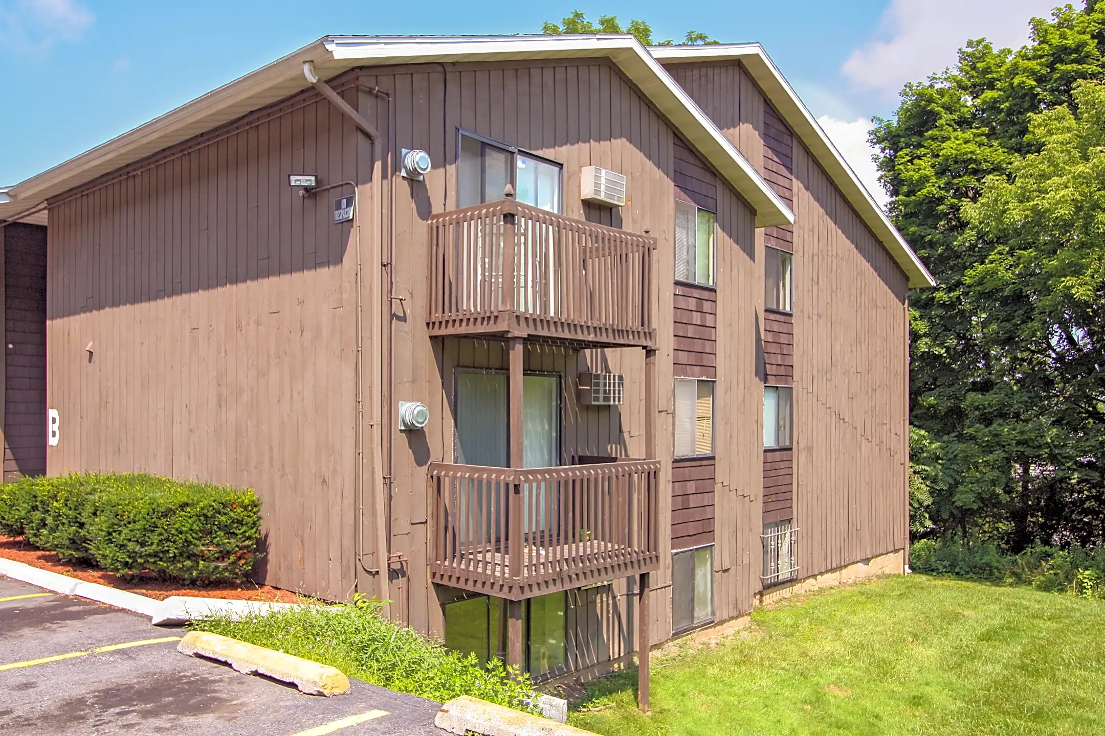 Arbor Heights Apartments 211 Beattie St Syracuse, NY Apartments for