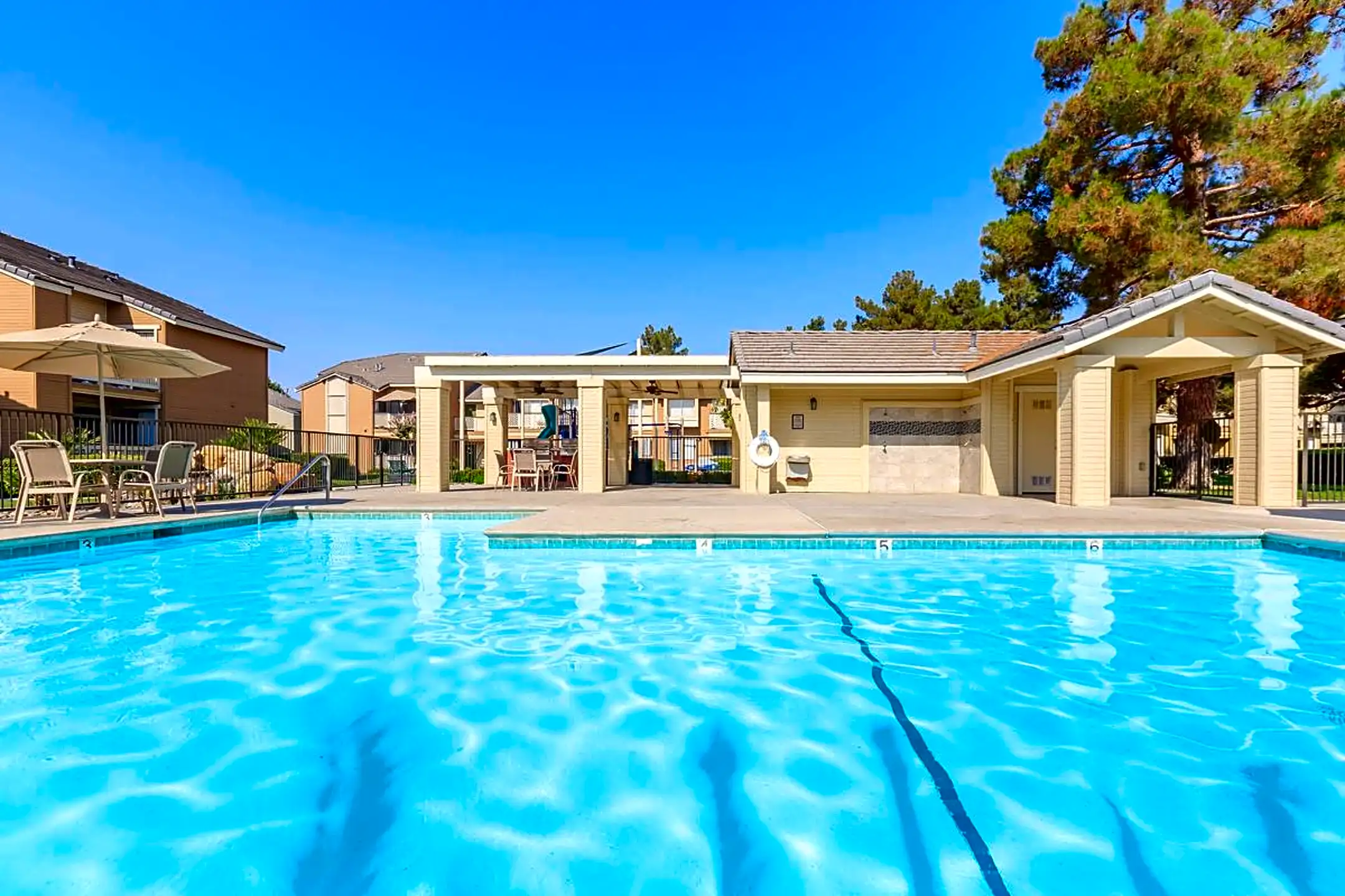 The Springs Apartment Homes Bakersfield, CA 93311