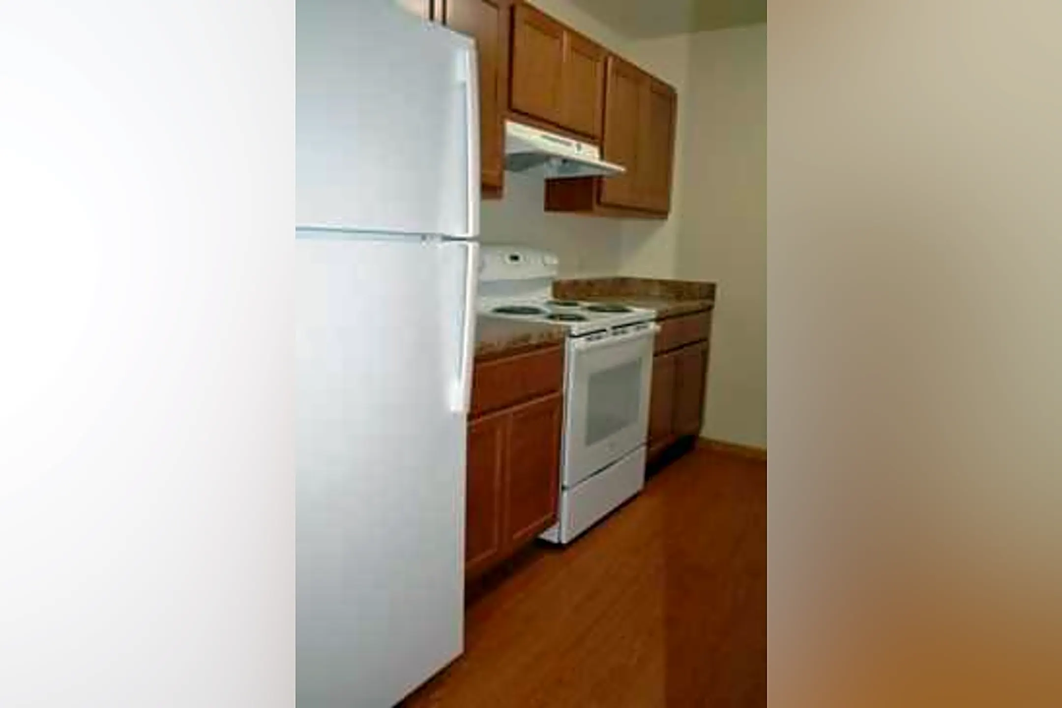 Kitchen - Walnut Ridge Apartments - Woodstock, IL