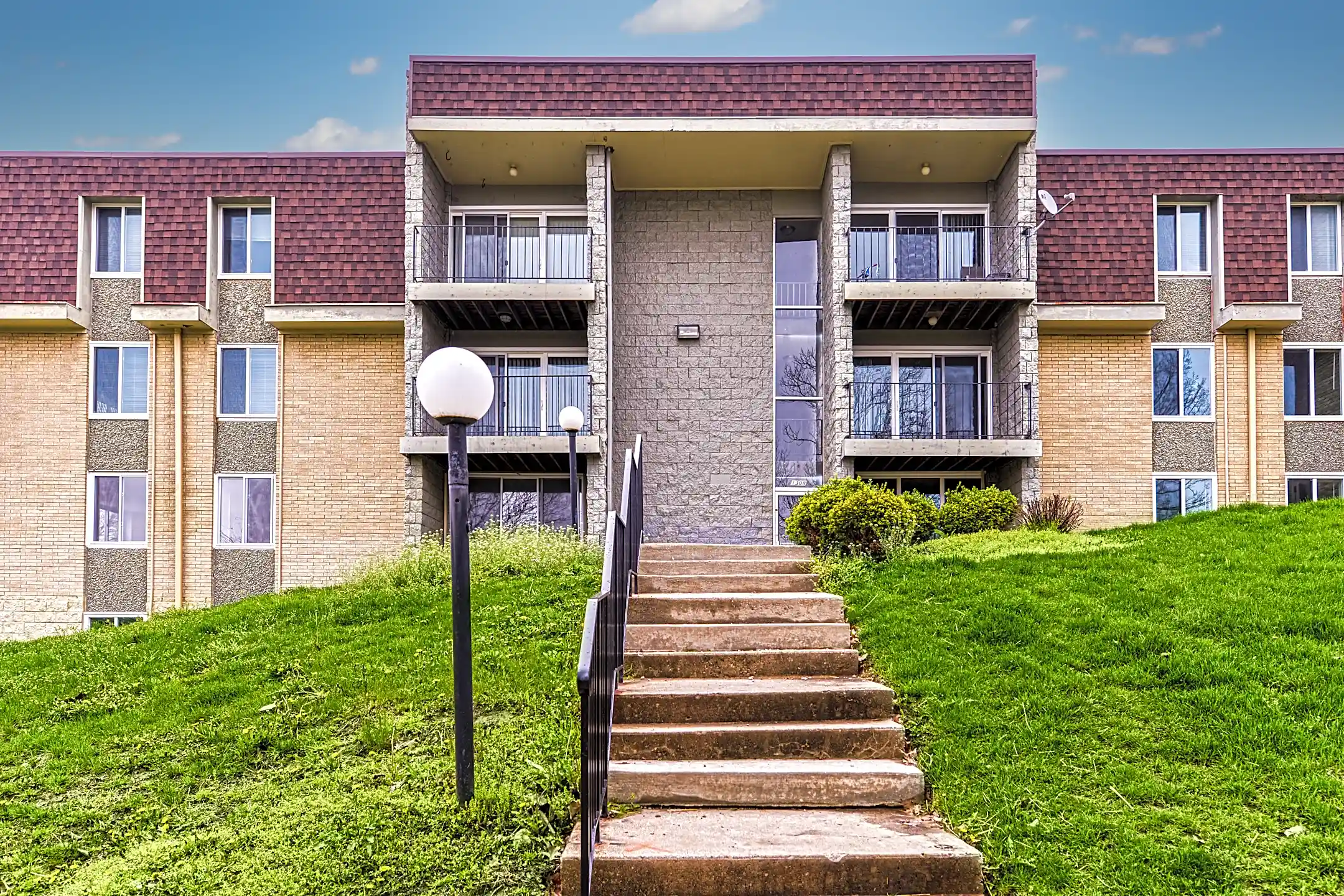 Oakwood Apartments 1308 13 Camp Hill Ave West Carrollton, OH