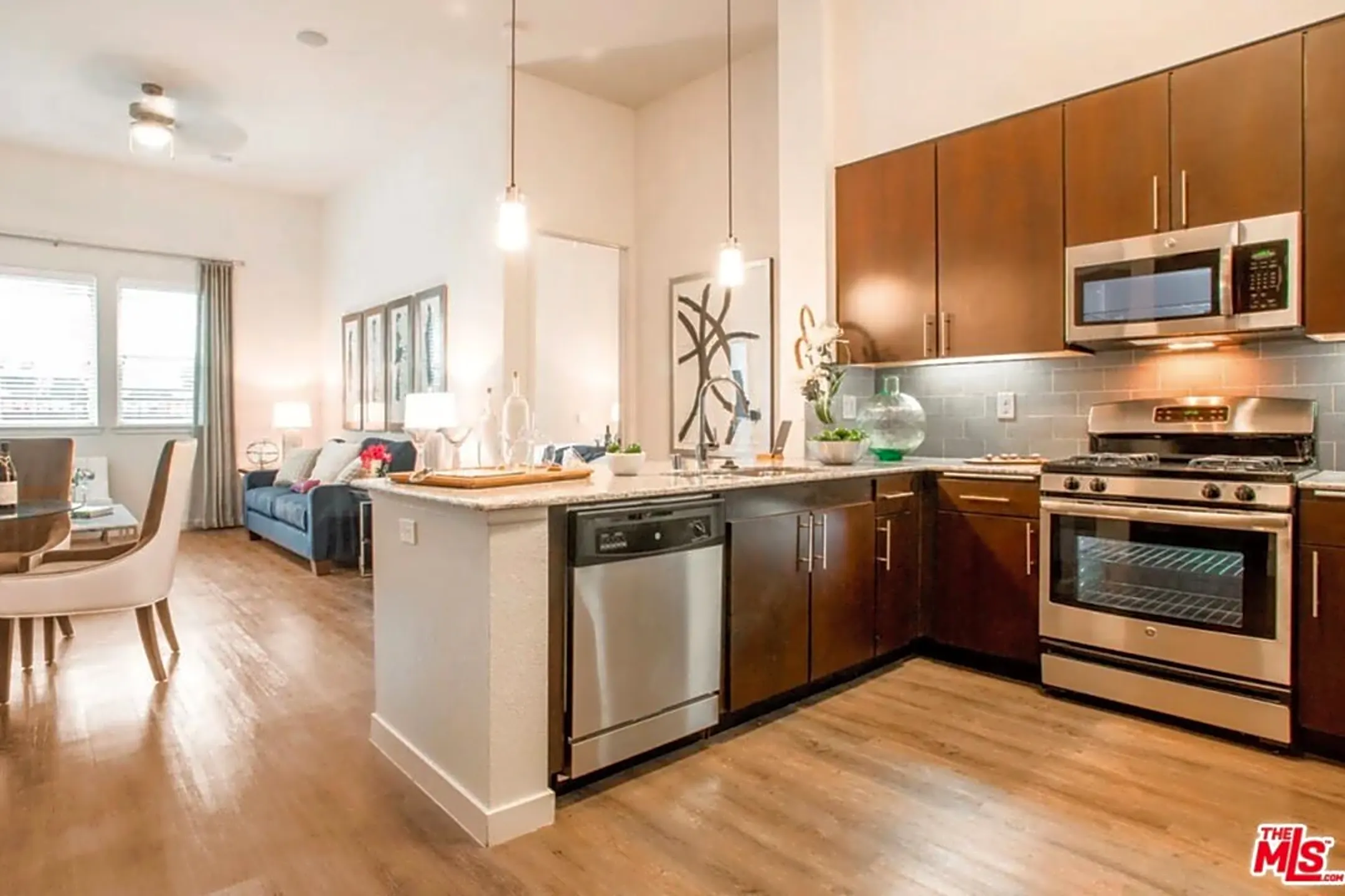 21021 Erwin St 308 Los Angeles, CA Houses for Rent Rent.