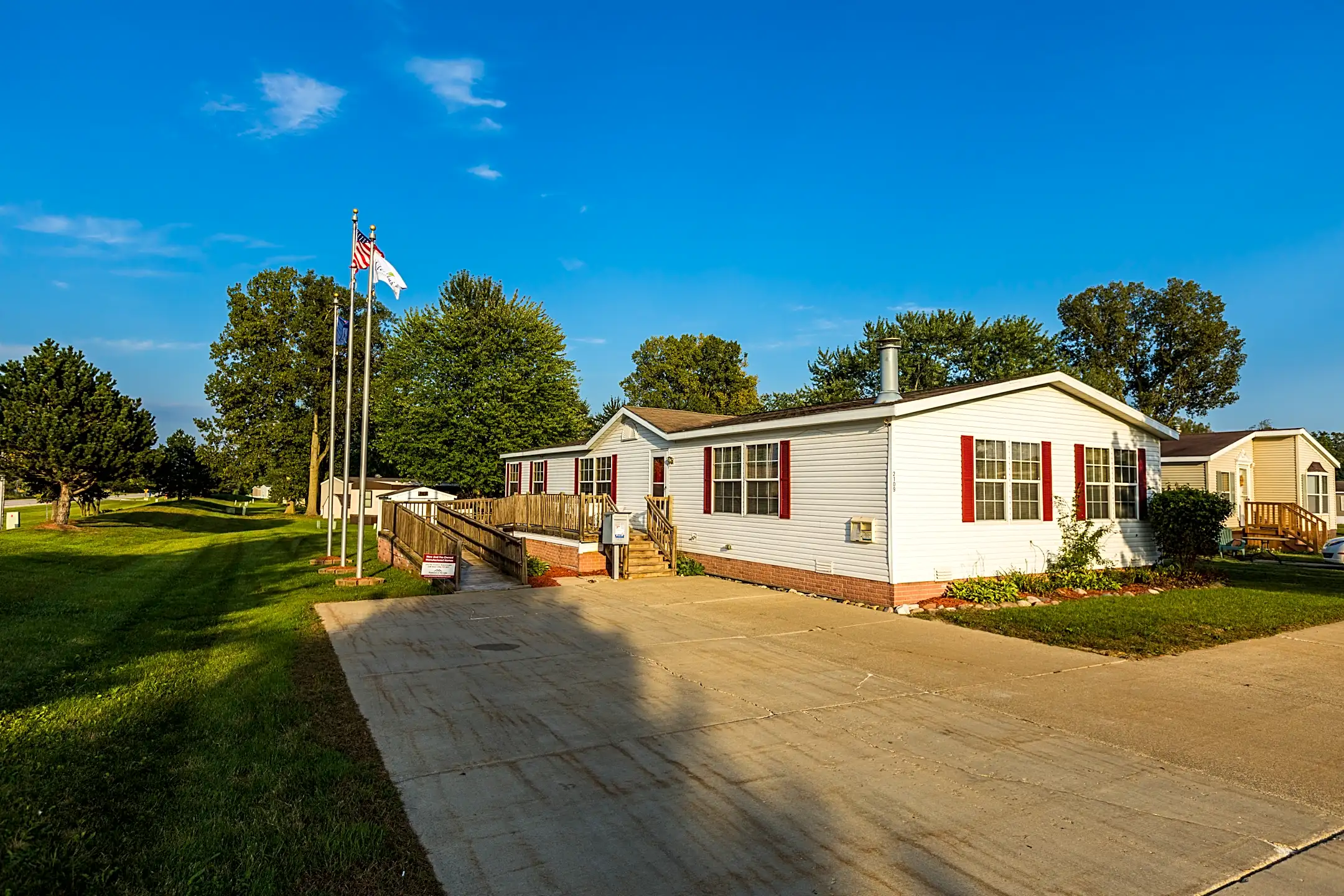 Pinewood on the Lake 2109 Redwood Ave Columbus, MI Houses for Rent