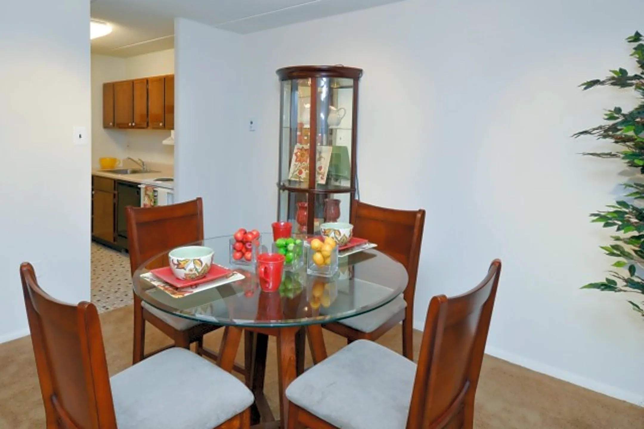 Lansdowne Towers Apartments Aldan, PA 19018