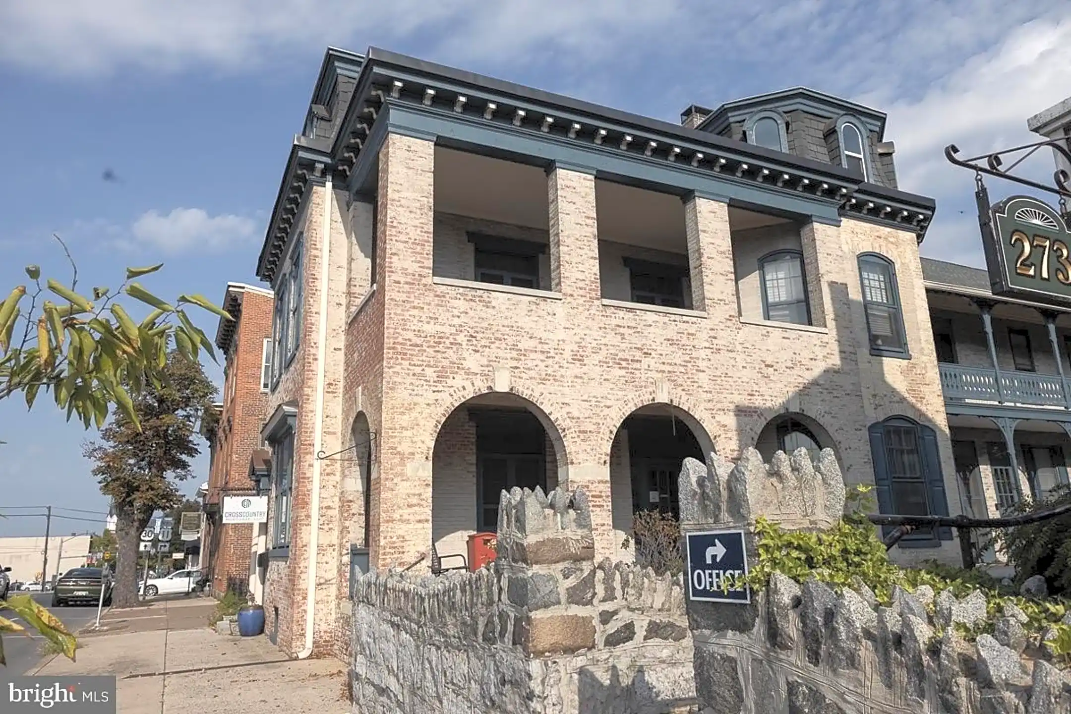 Building - 261 Lincoln Way E - Chambersburg, PA