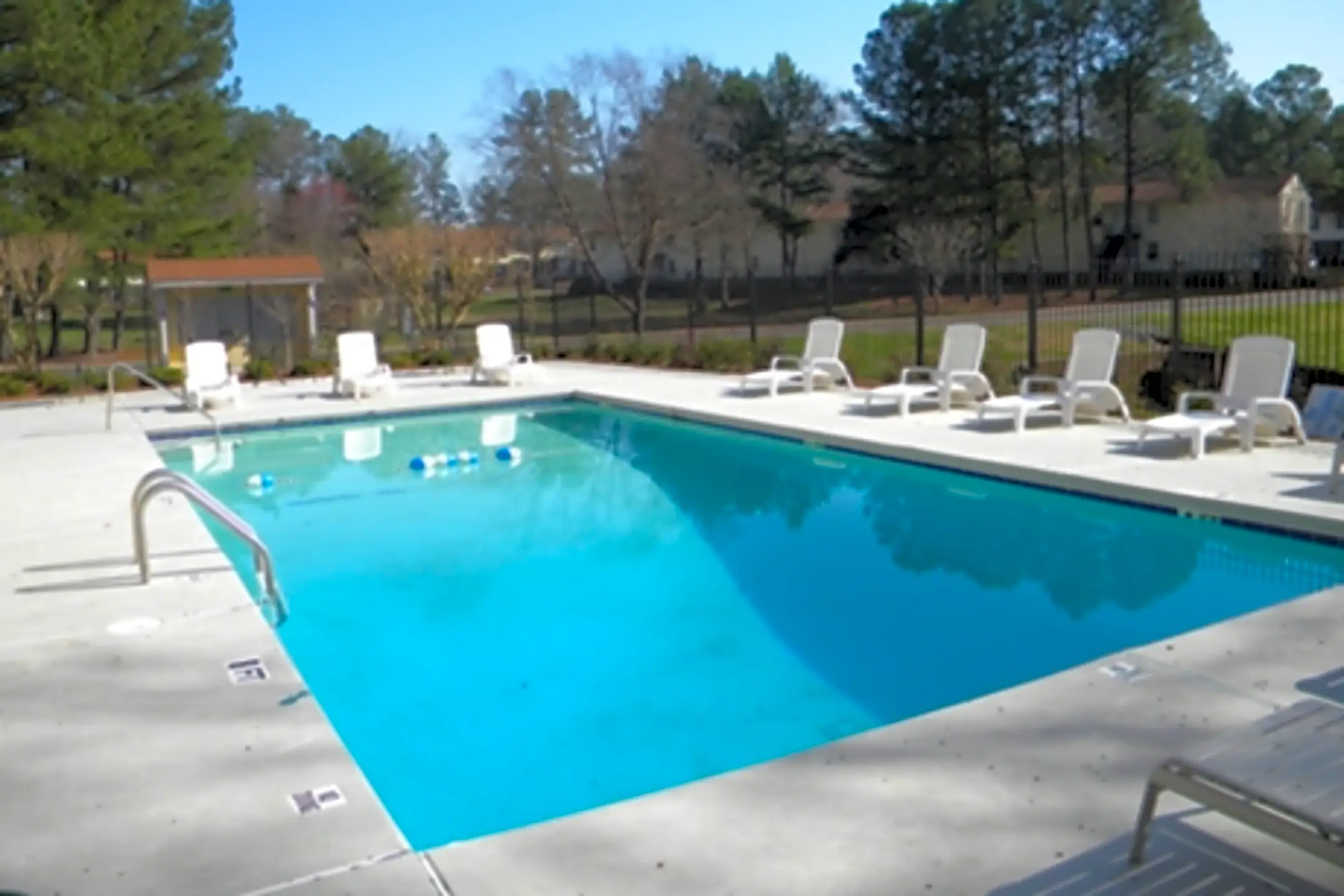 Emerald Pointe Apartments Riverdale, GA 30274