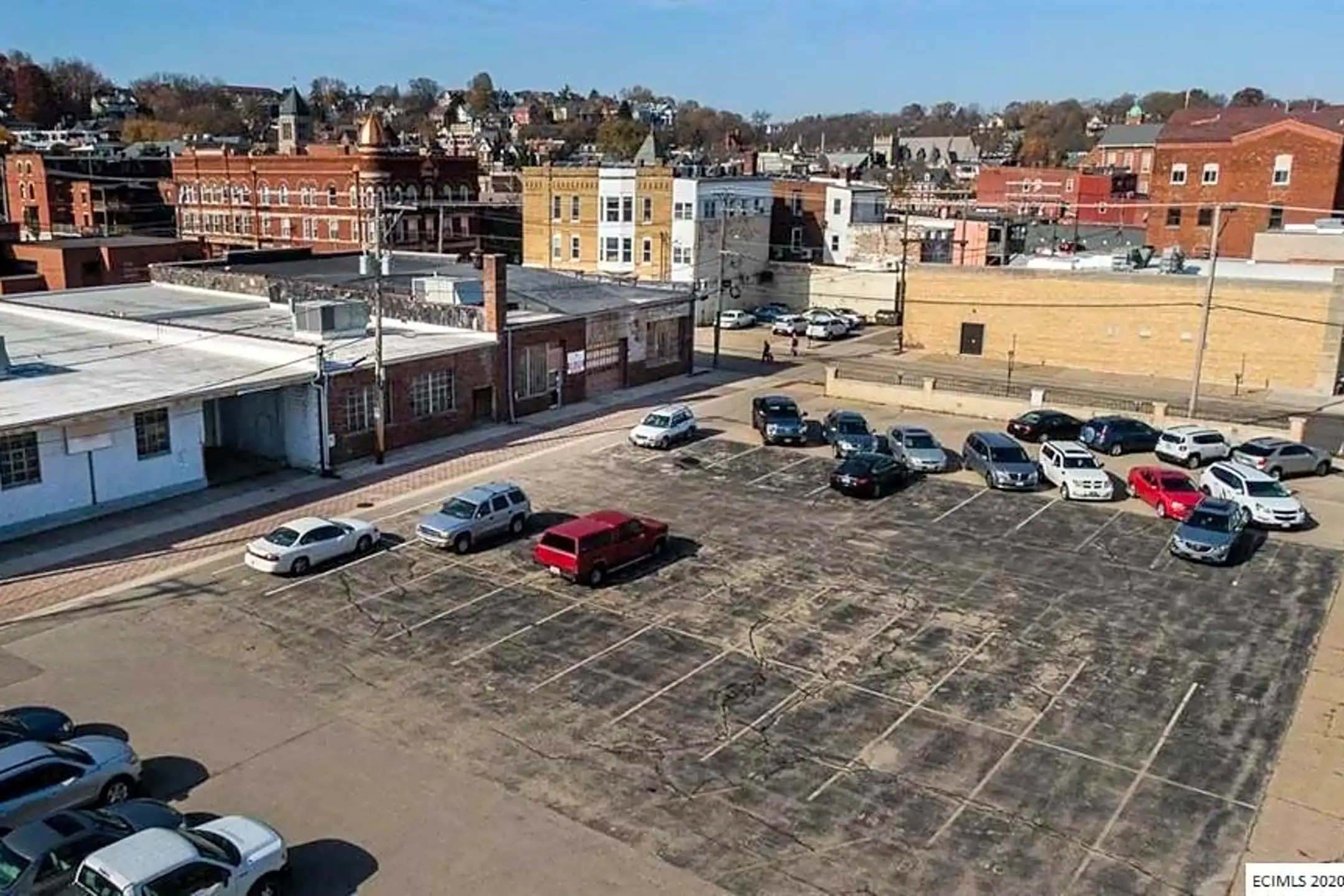 1084 Iowa St - Dubuque, IA