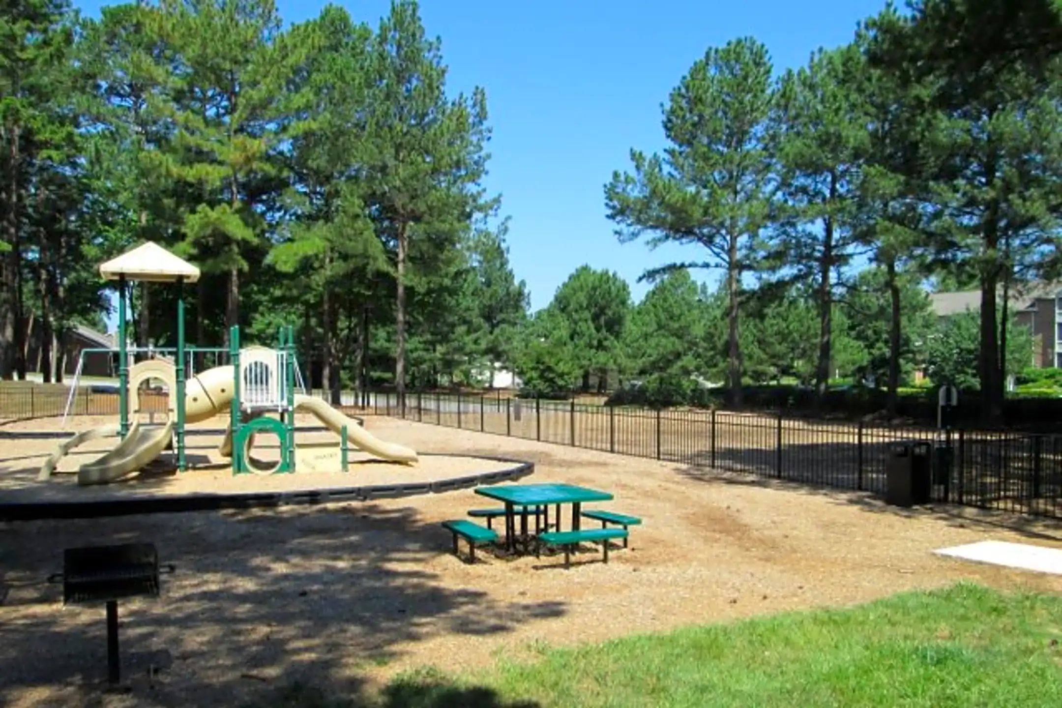 Regatta at Lake Lynn 3000 Inland Trl Raleigh, NC Apartments for