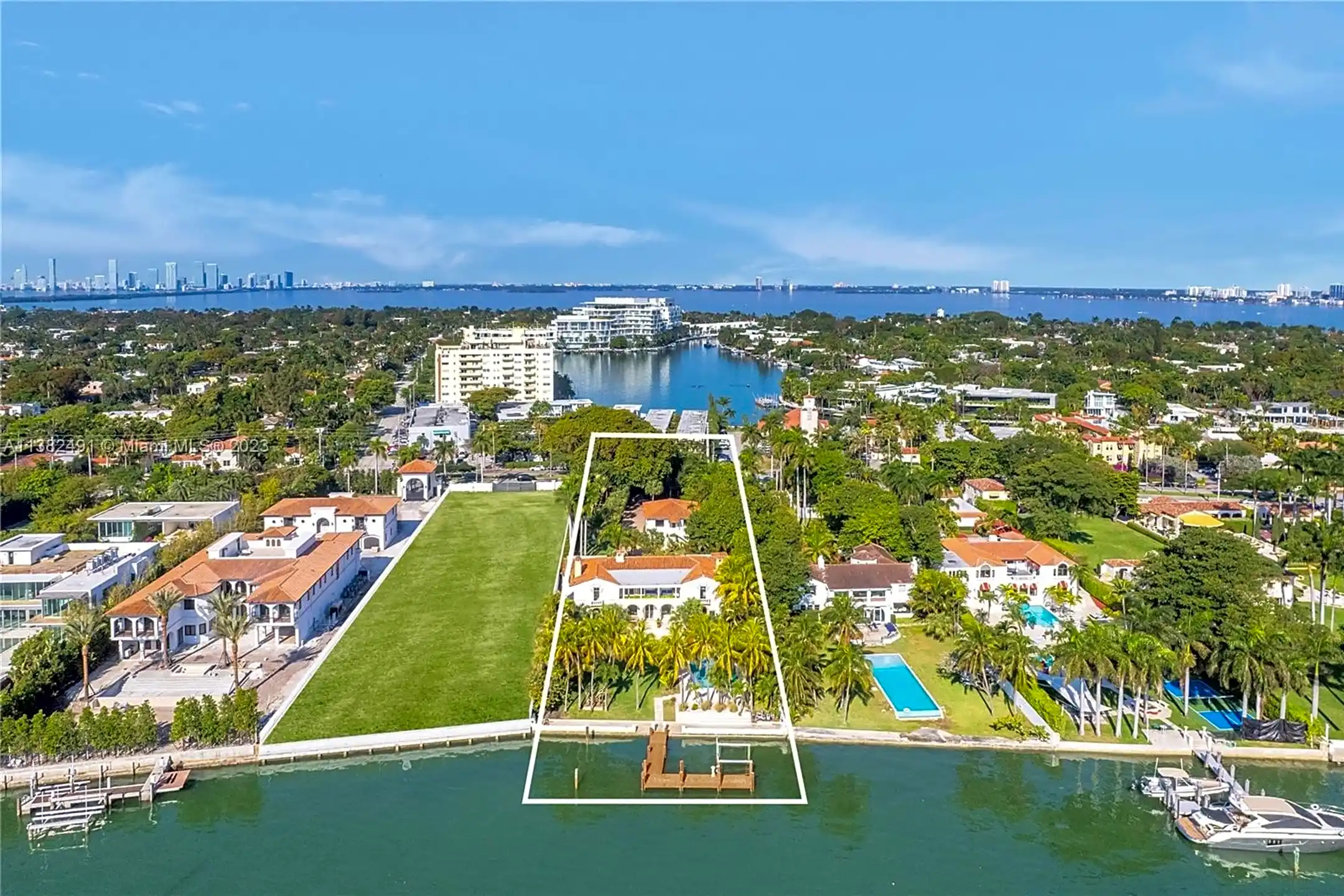 4731 Pine Tree Dr - Miami Beach, FL