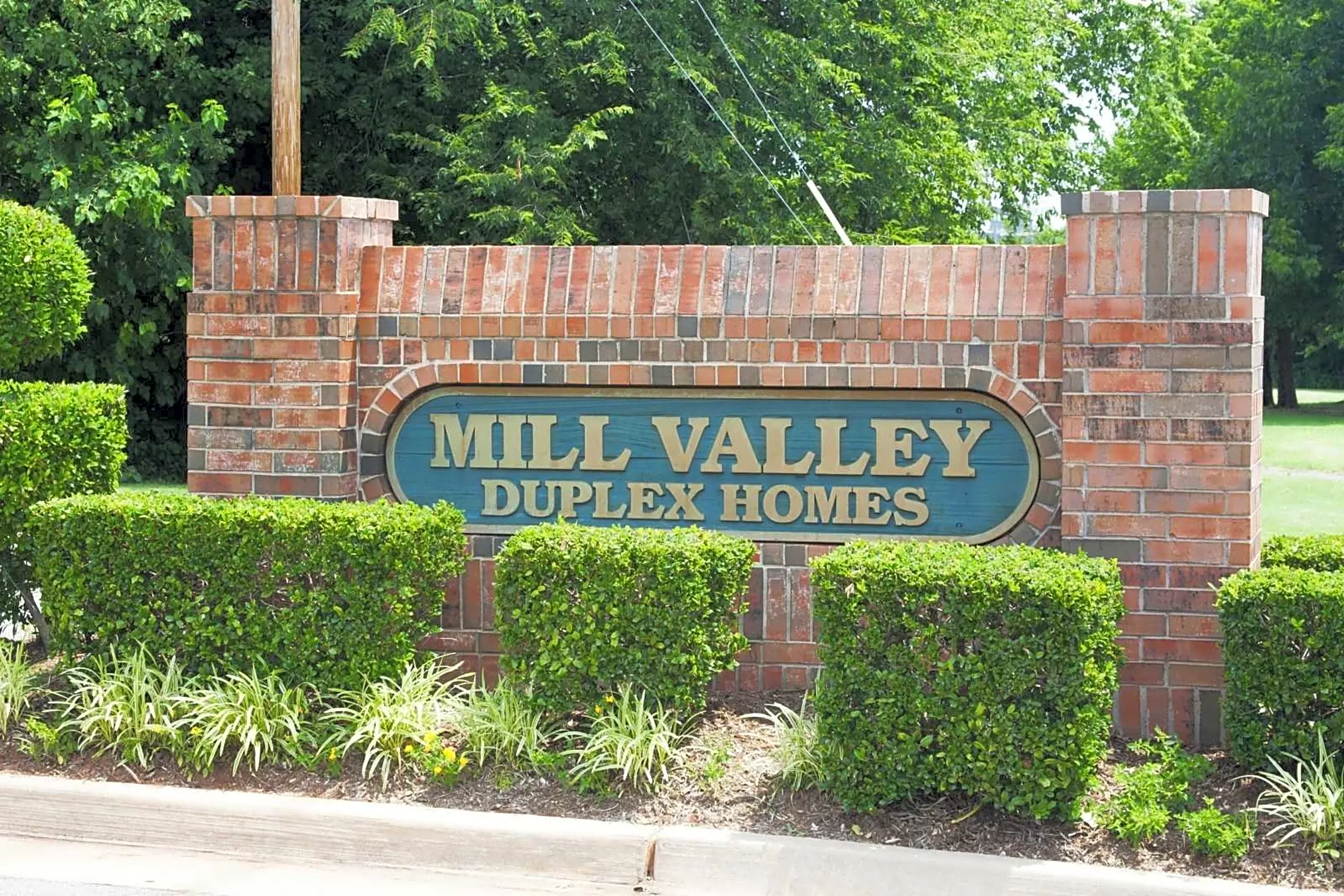 Community Signage - Mill Valley Duplex Homes - Edmond, OK