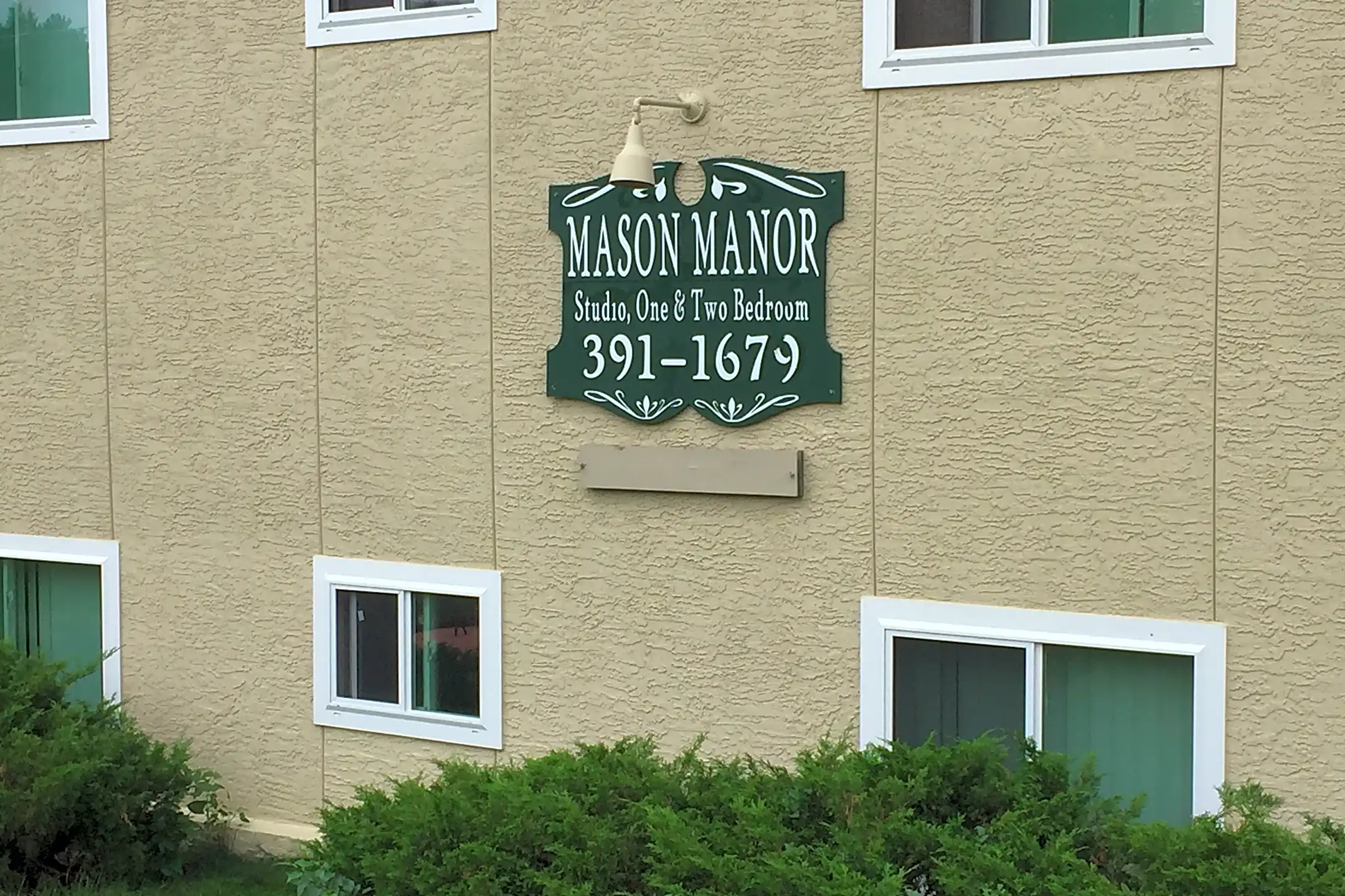 Mason Manor