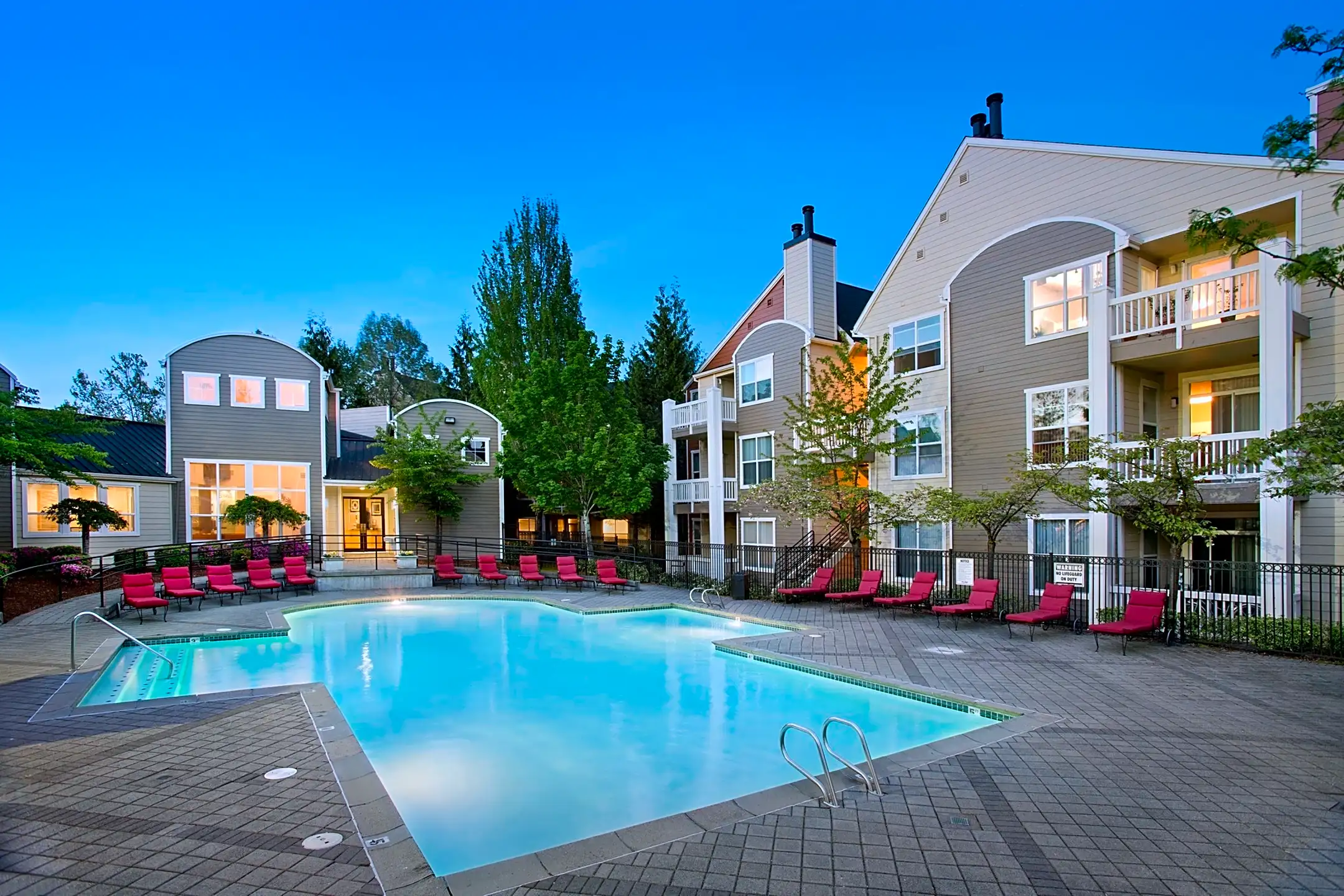 Center pointe apartments 15290 sw millikan way beaverton or for