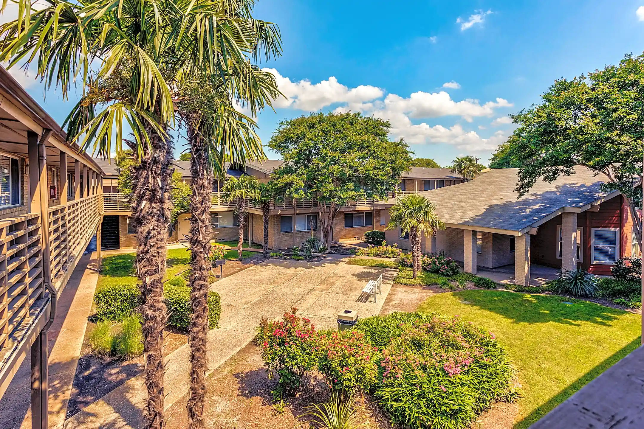 Upper E Dallas, TX 75214