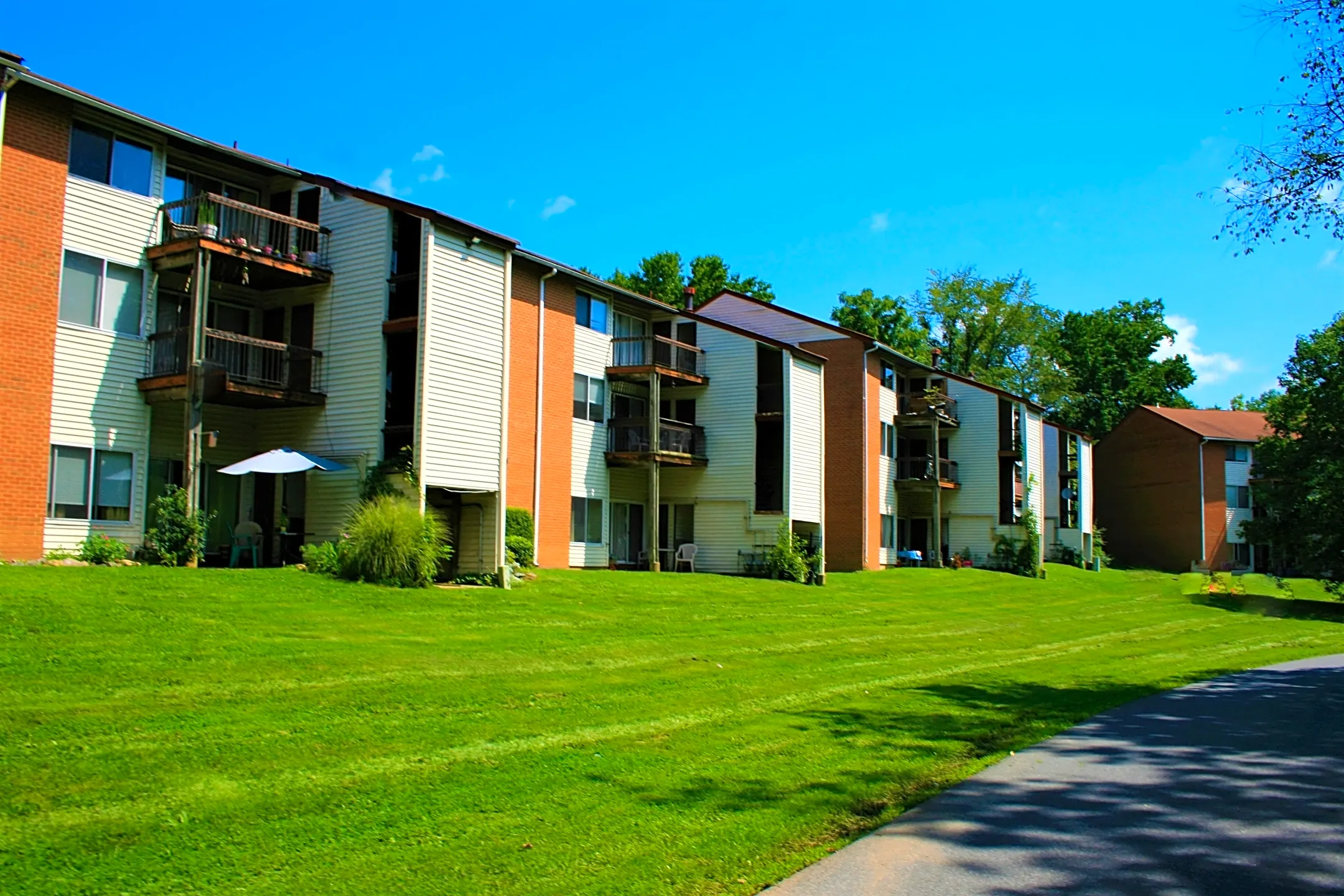 Valley Run Apartments