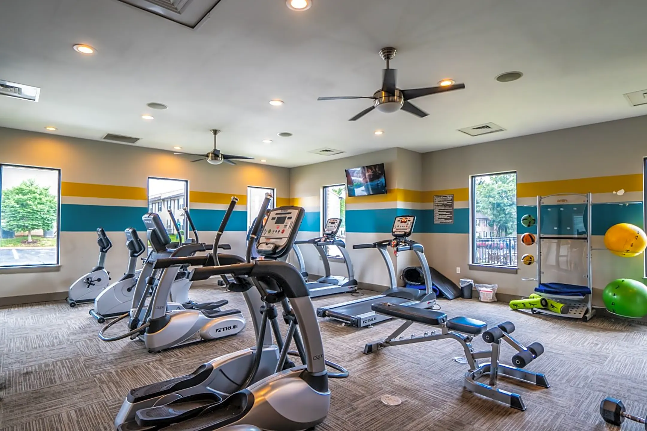 Fitness Weight Room - The Enclave at Breckenridge - Louisville, KY